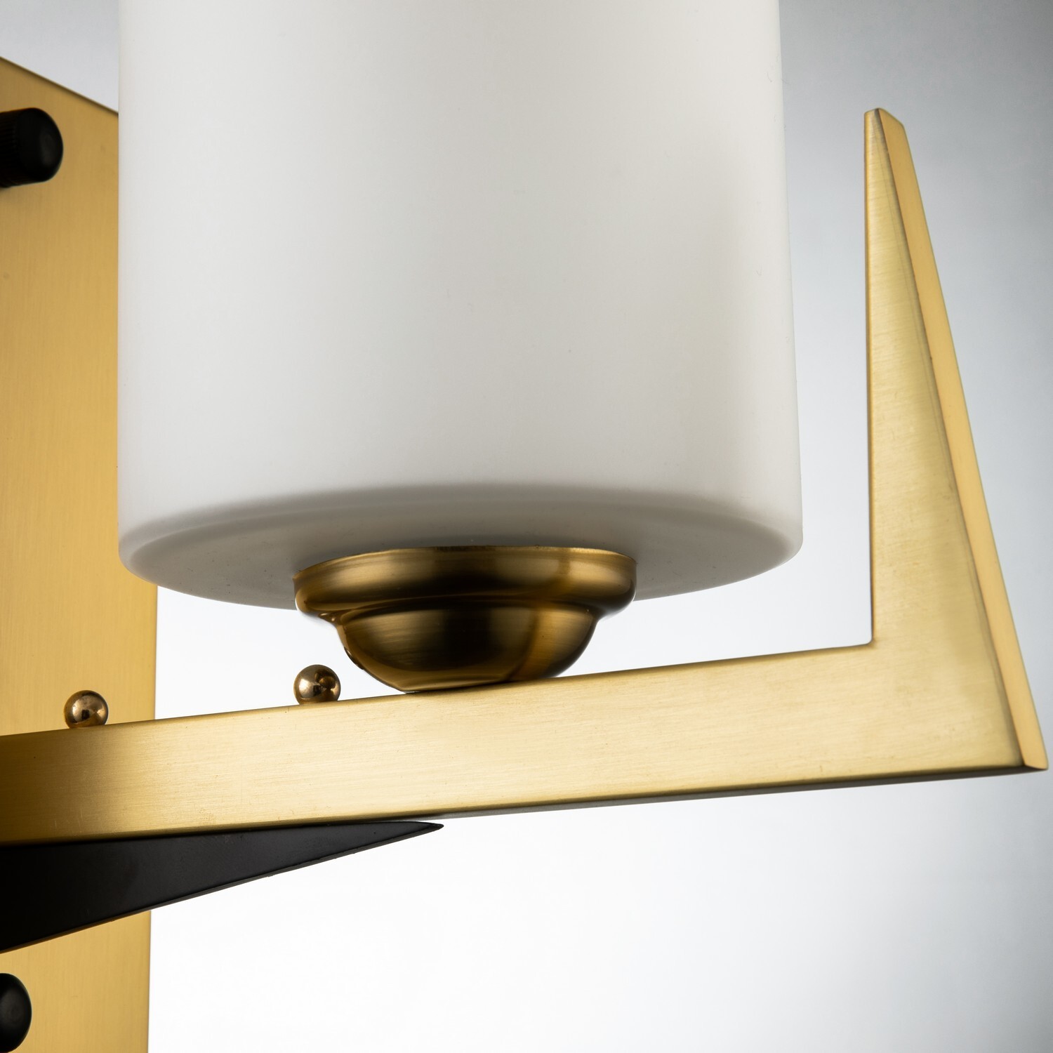 Настенный светильник Favourite 2623-1W