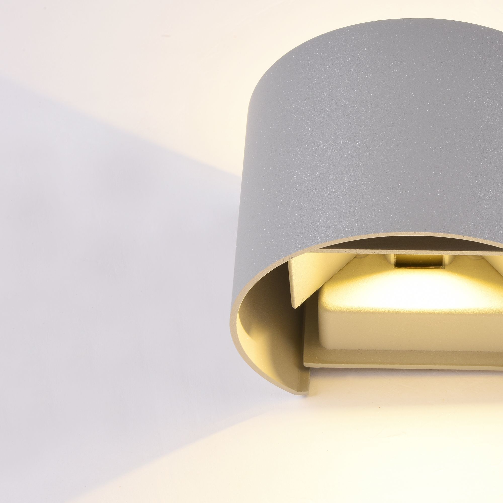 Бра Maytoni O573WL-L6GR