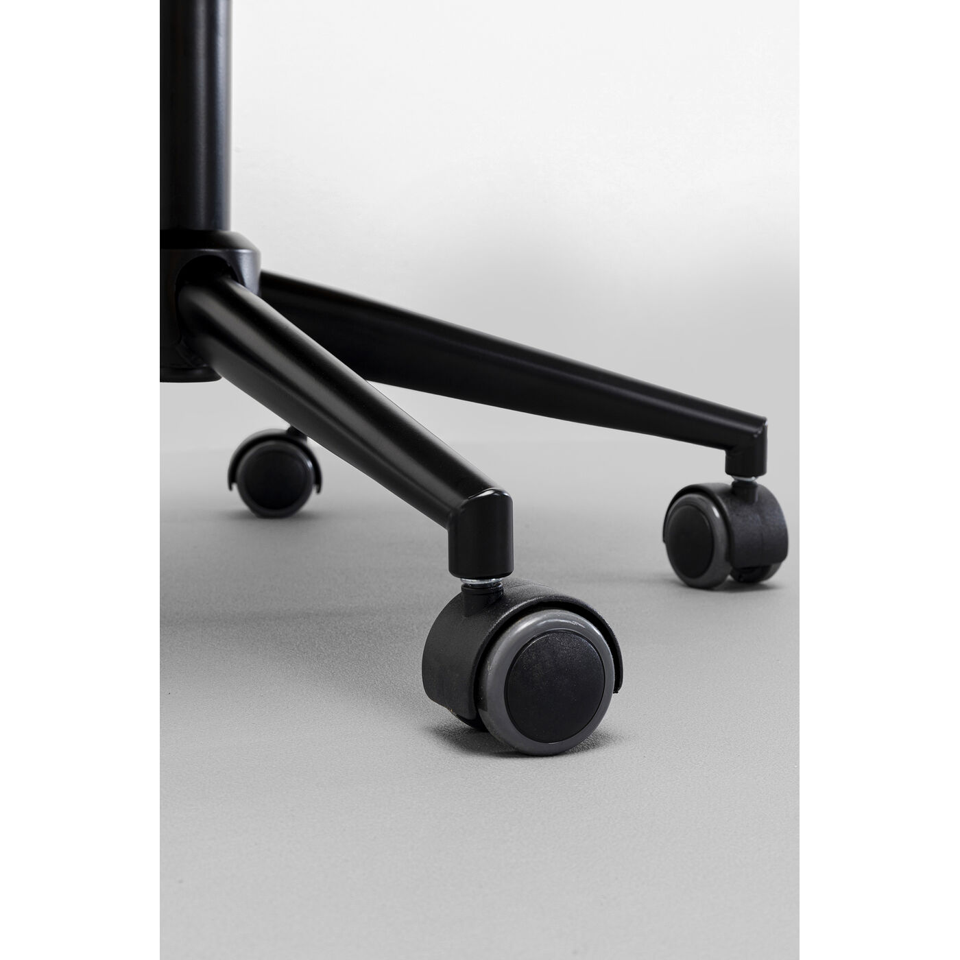 Кресло офисное Nelly Black KARE 87733