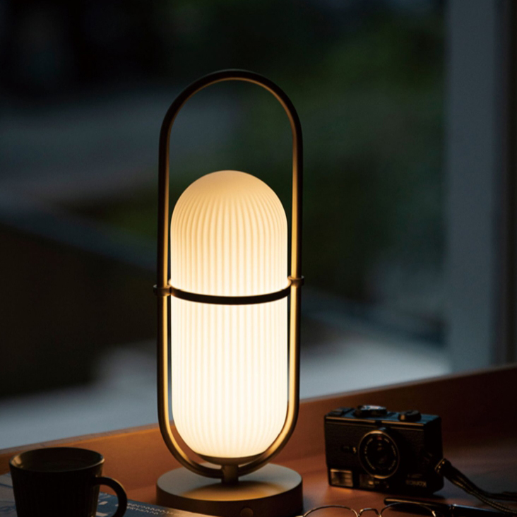 Настольная лампа TROTTE TAB Black by ImperiumLoft