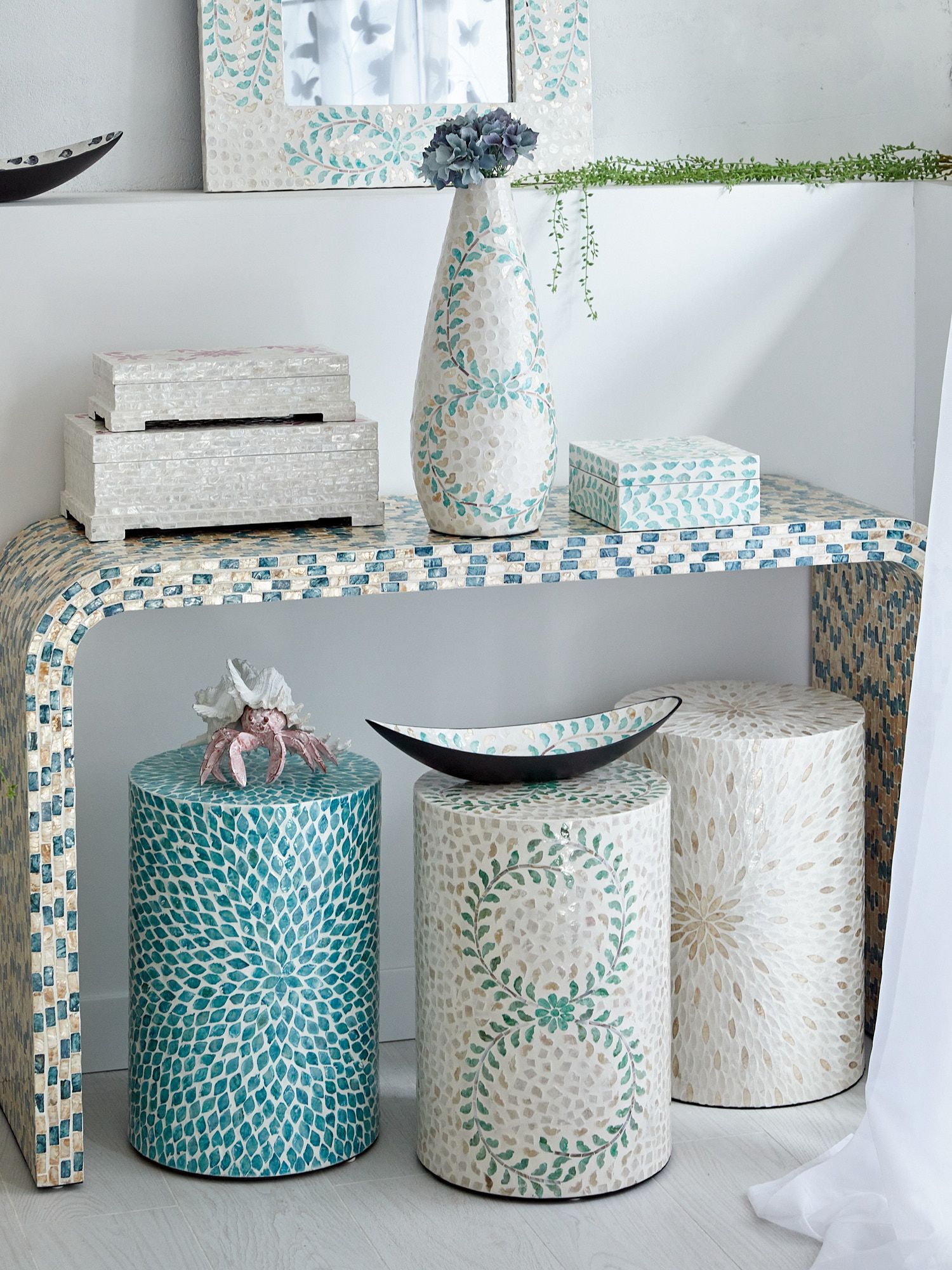 Шкатулка с отделкой раковинами устриц Glasar 67-002