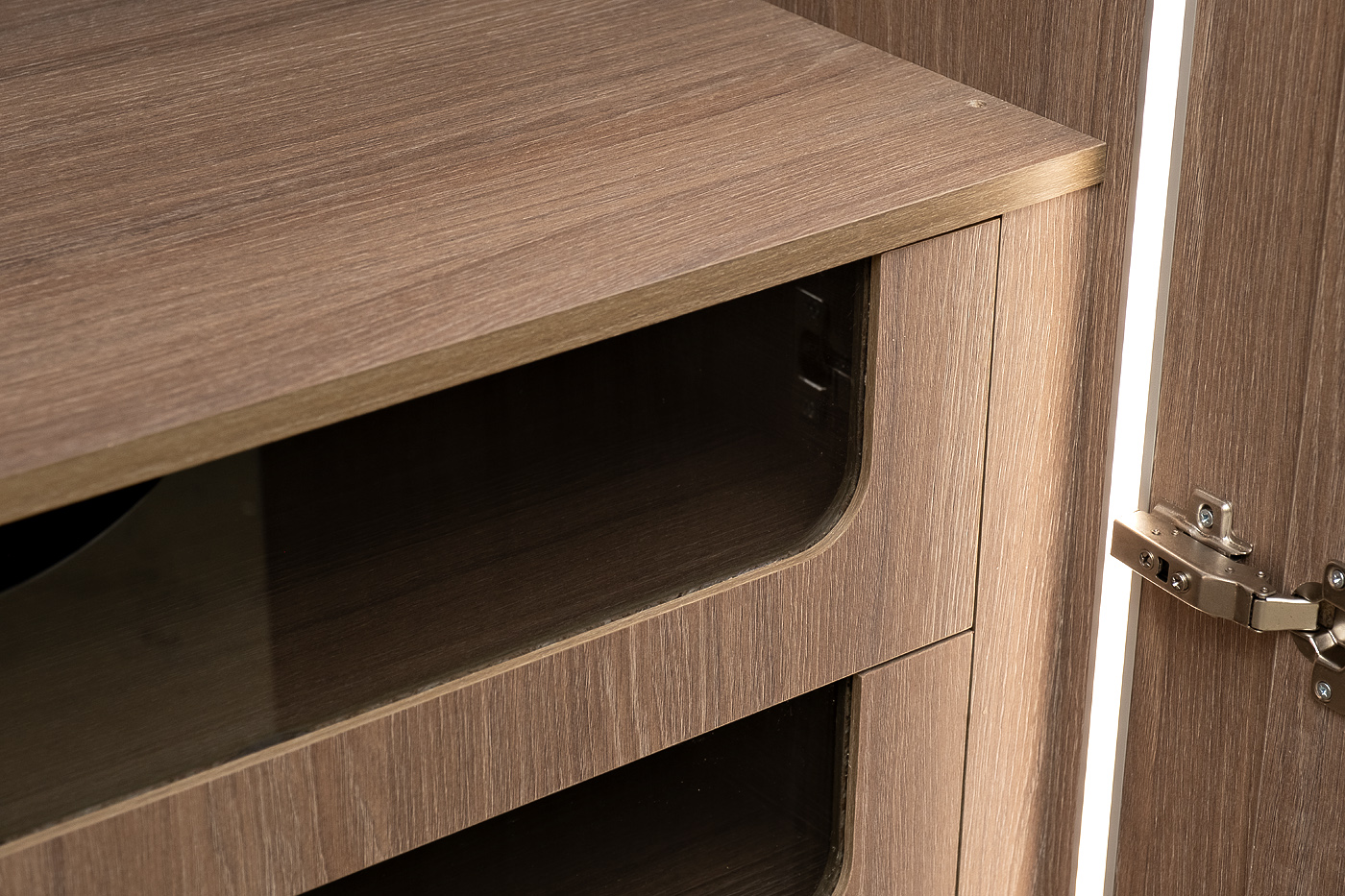 Шкаф двудверный с выдвижными ящиками цвет дуб Garda Decor GD-10012/2-3(глухой)