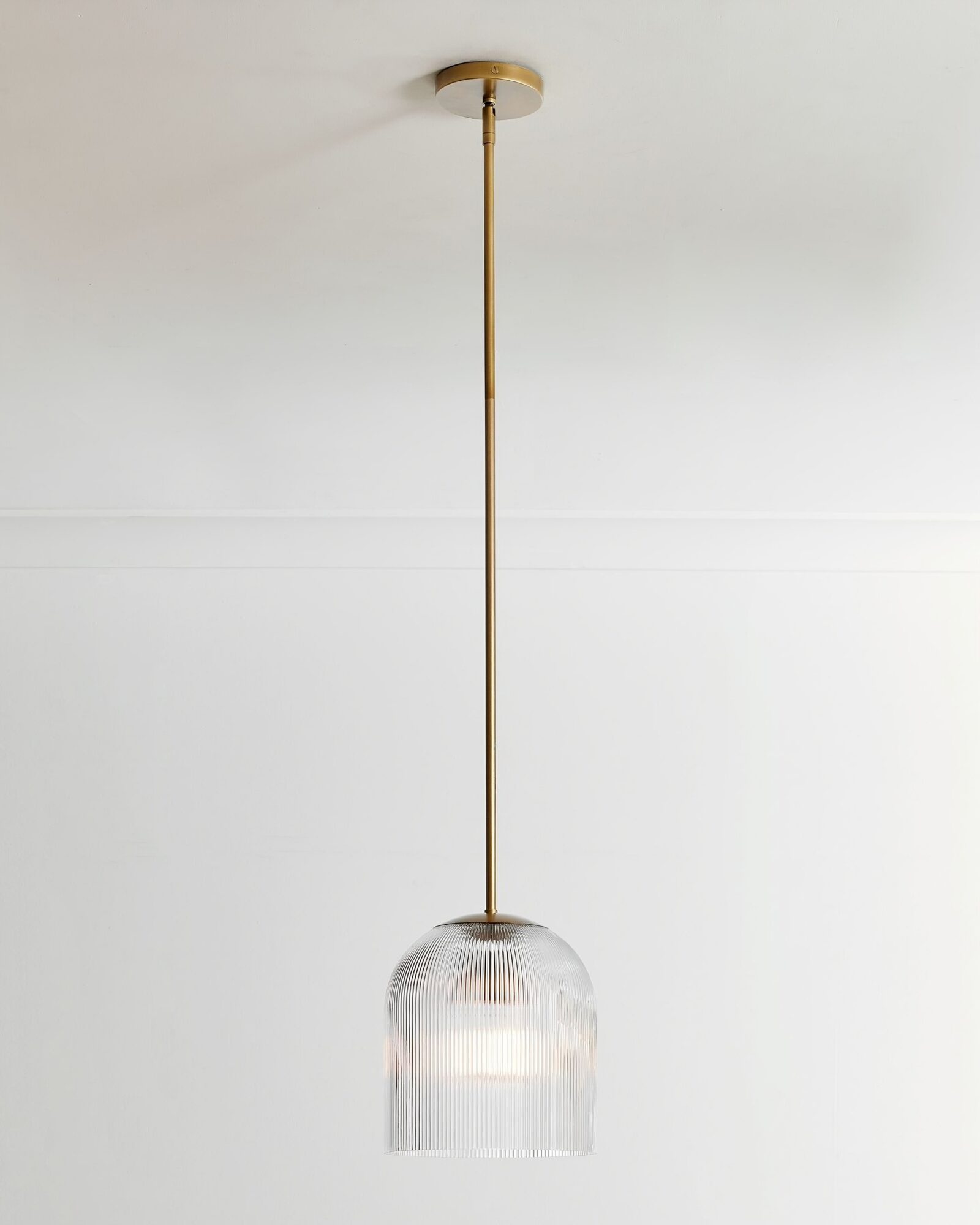 Золотой подвесной светильник Тезоро Louvre Home P7557PA