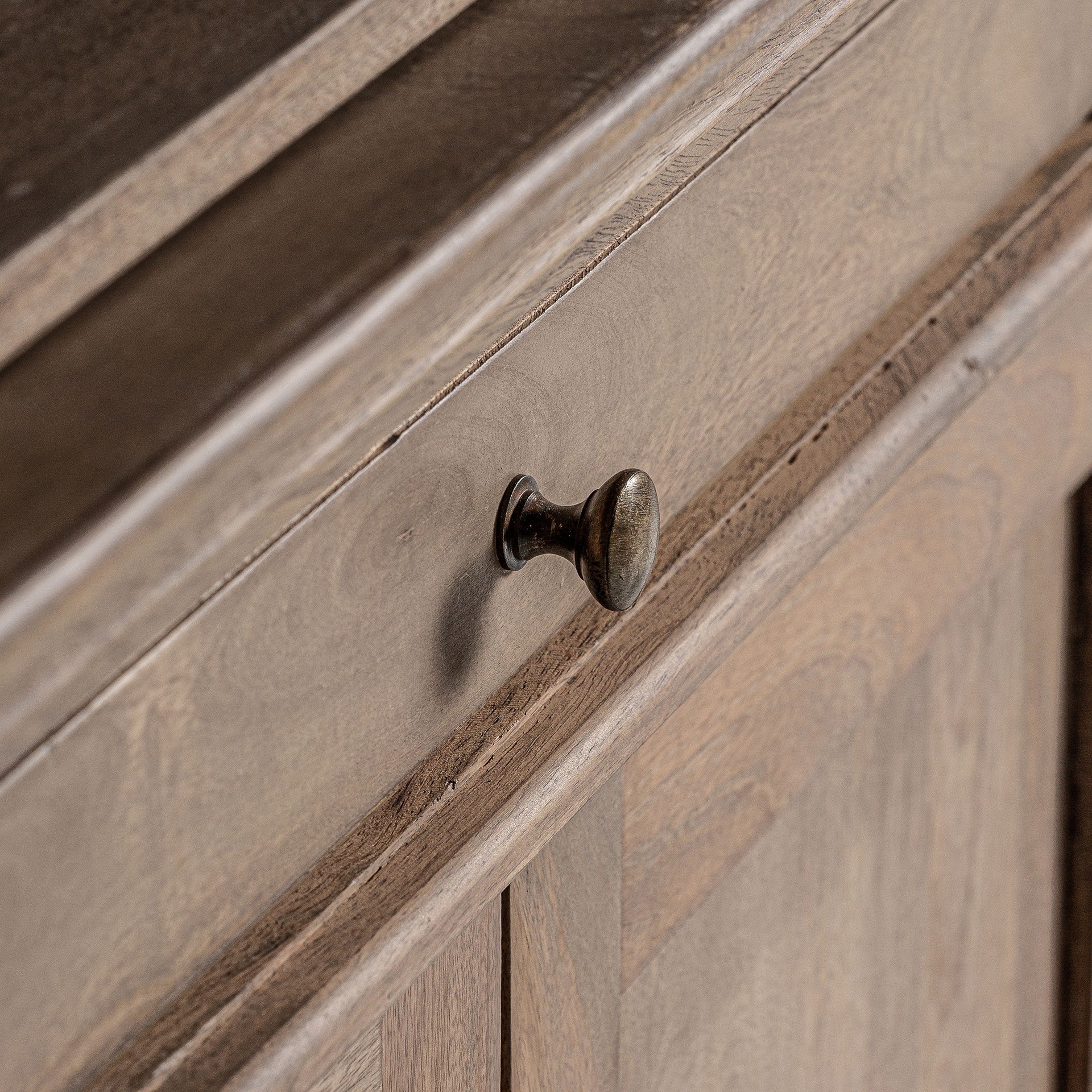 Витрина MANDERN Vical