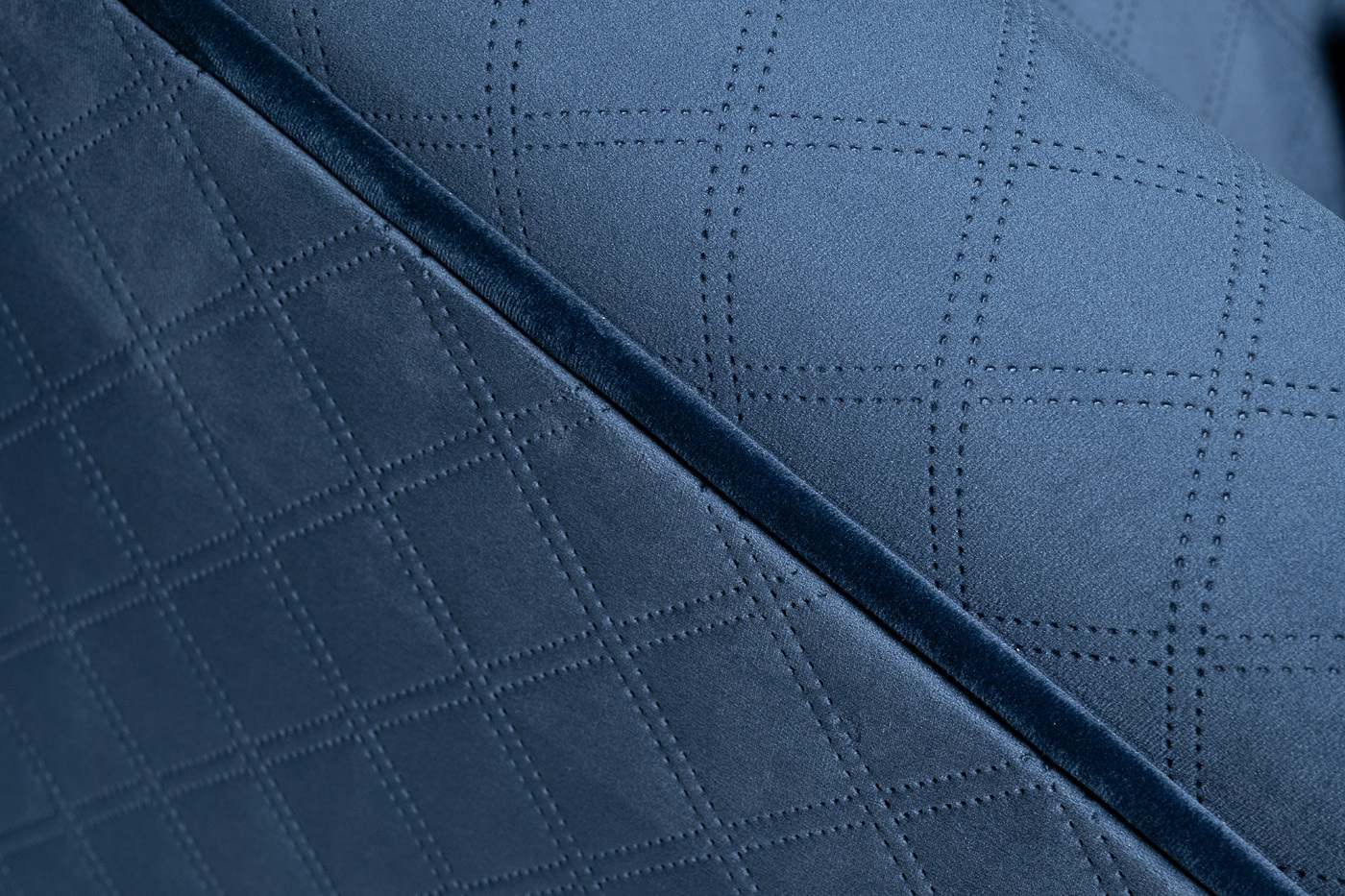 Диван Trevi трехместный раскладной с кантом Garda Decor GD-TREVI-230M-2