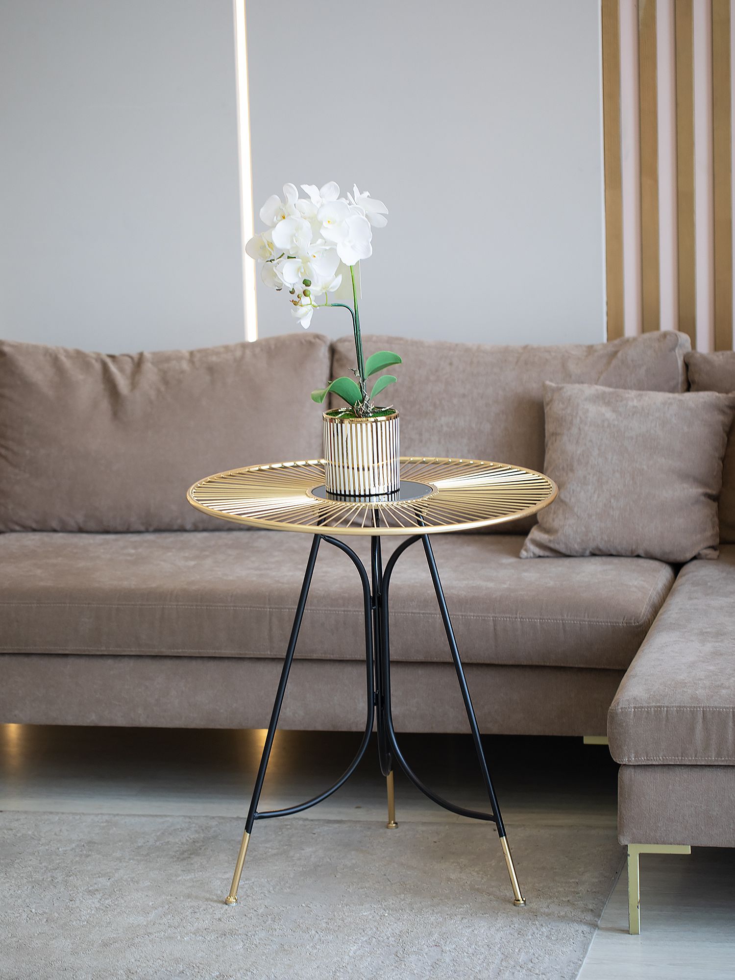 Столик интерьерный со стеклянной вставкой Glasar 54-191