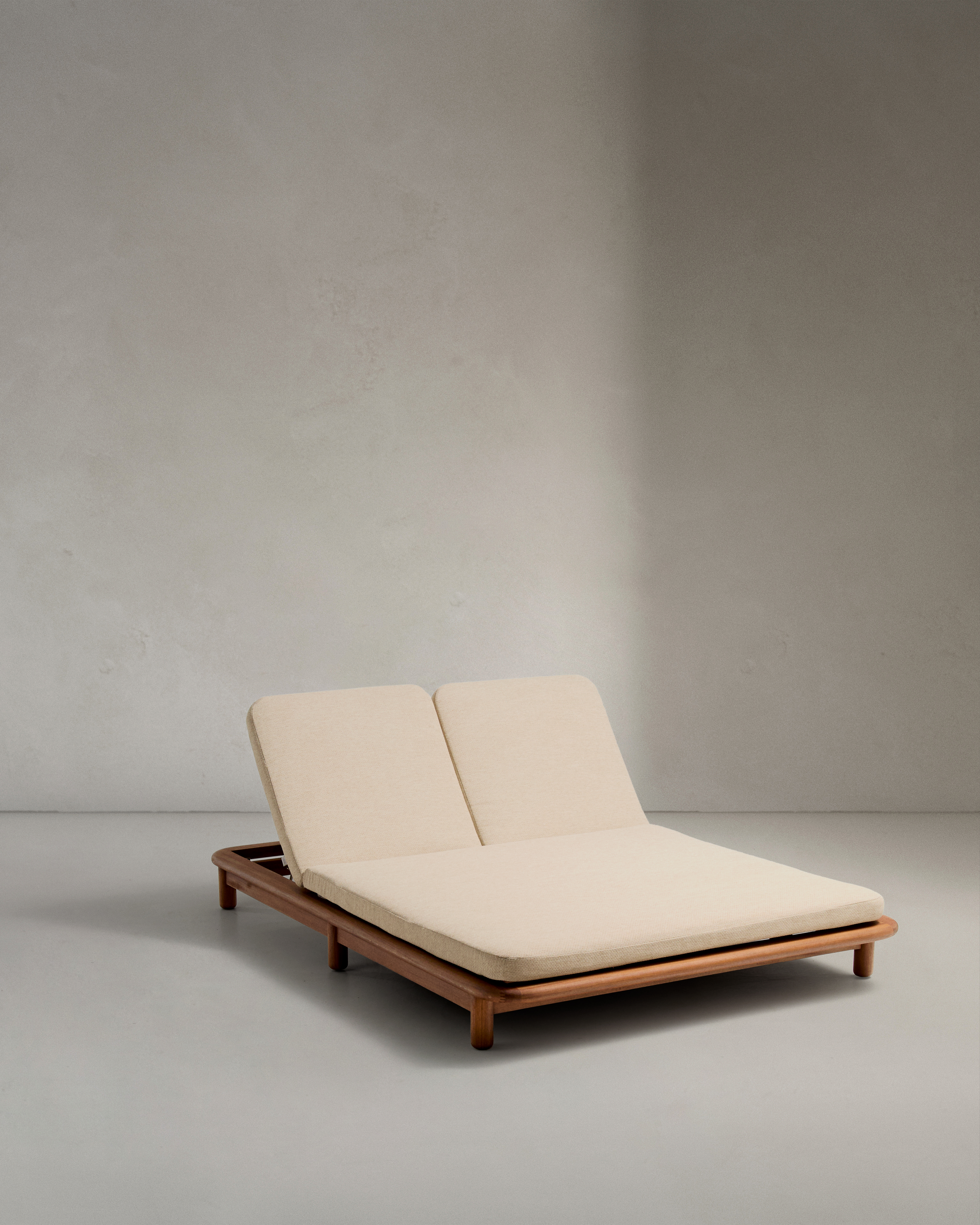 Шезлонг двойной Turqueta из дерева La Forma 262113