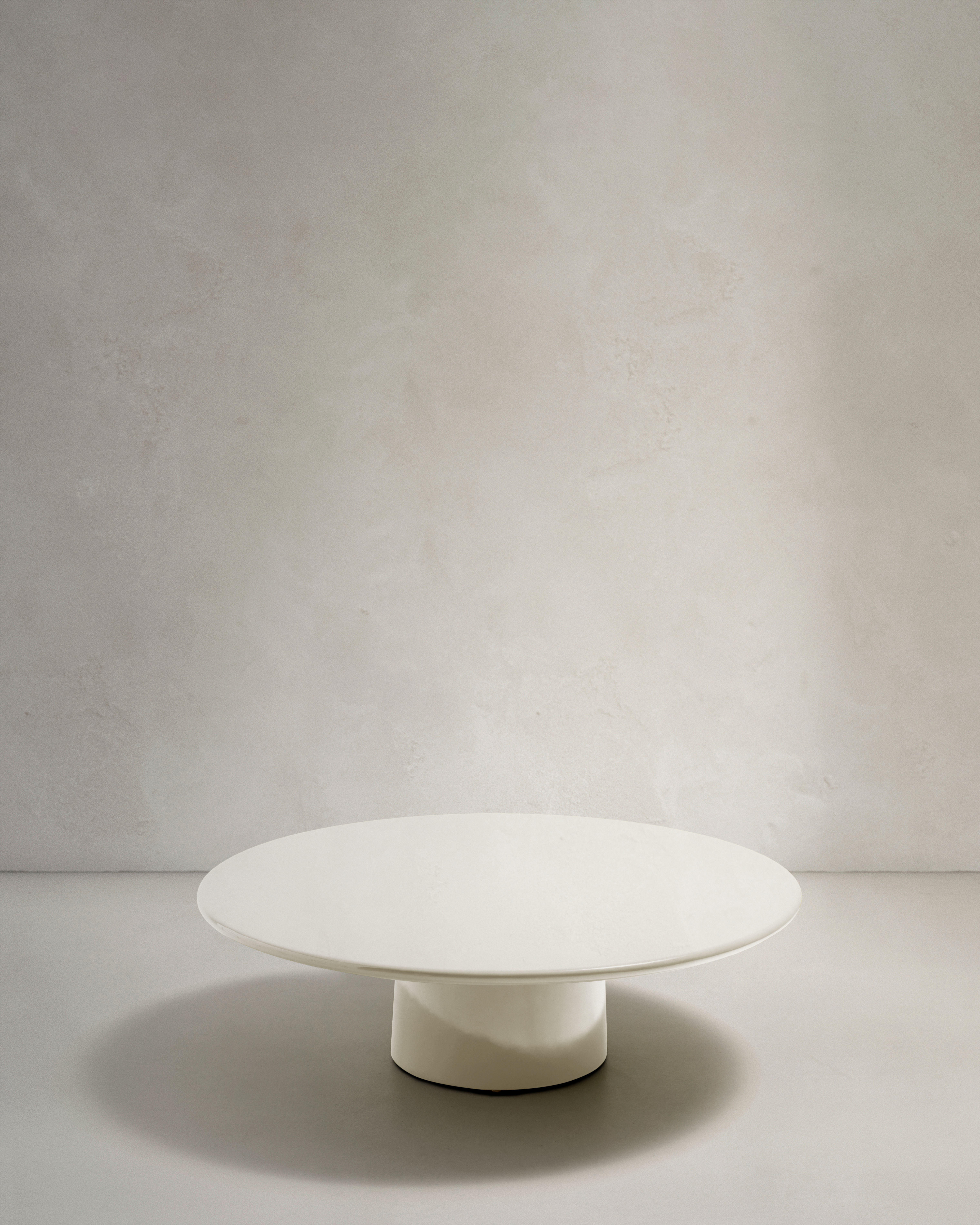 Журнальный столик Albanella из цемента с глянцевой белой отделкой Ø110 см La Forma (ex Julia Grup)