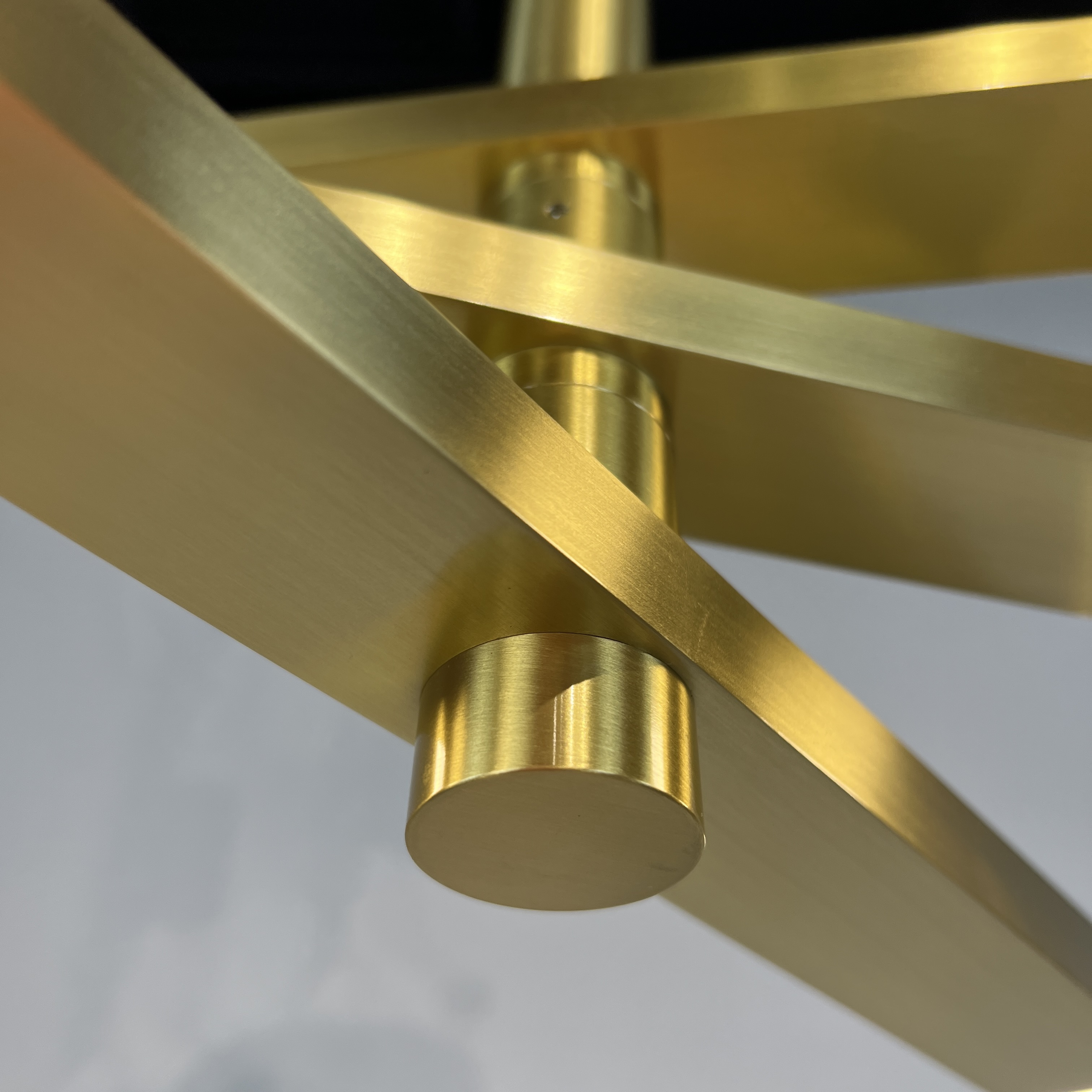 Подвесная люстра ORTON D88 Gold by ImperiumLoft