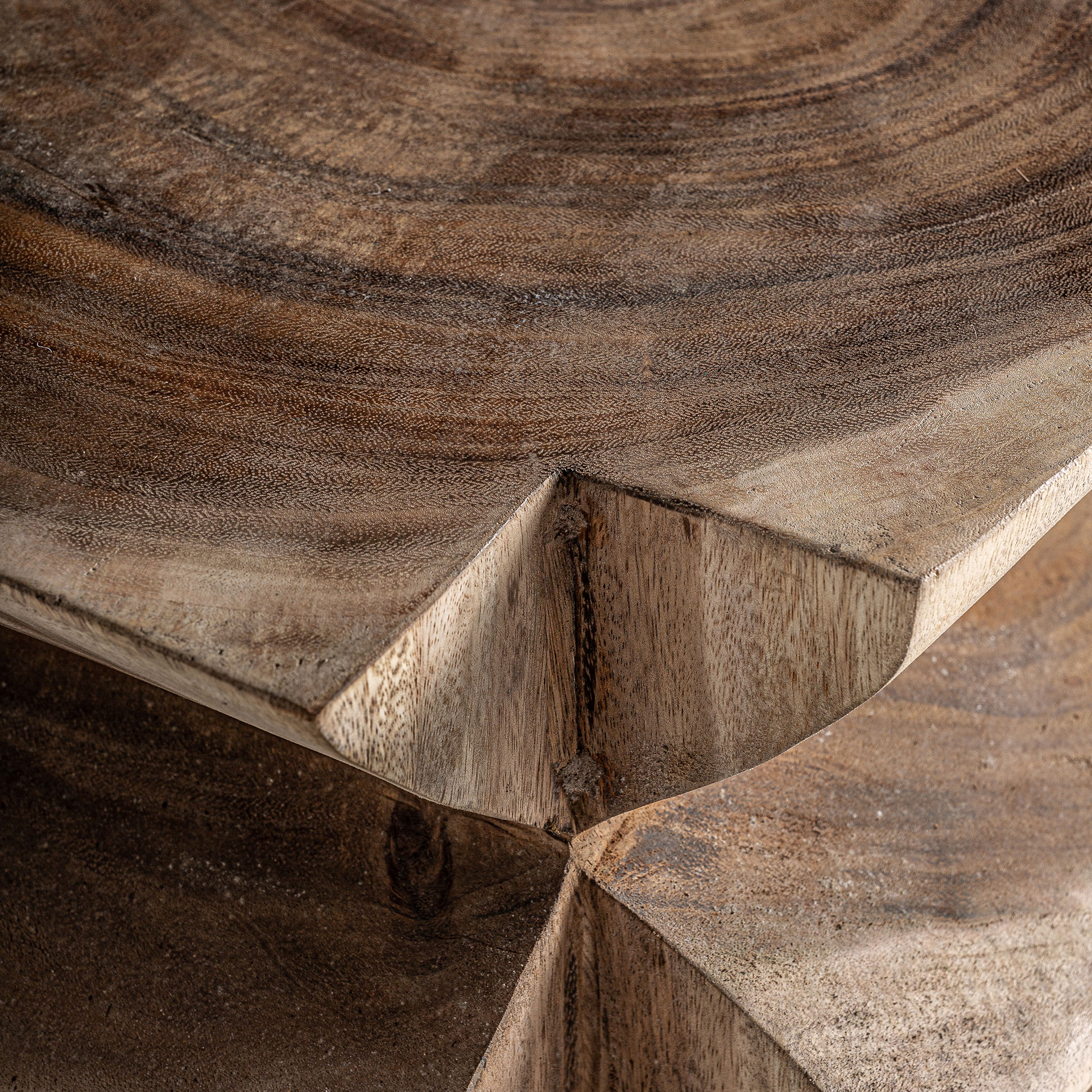 Журнальный столик SAKALLI Vical