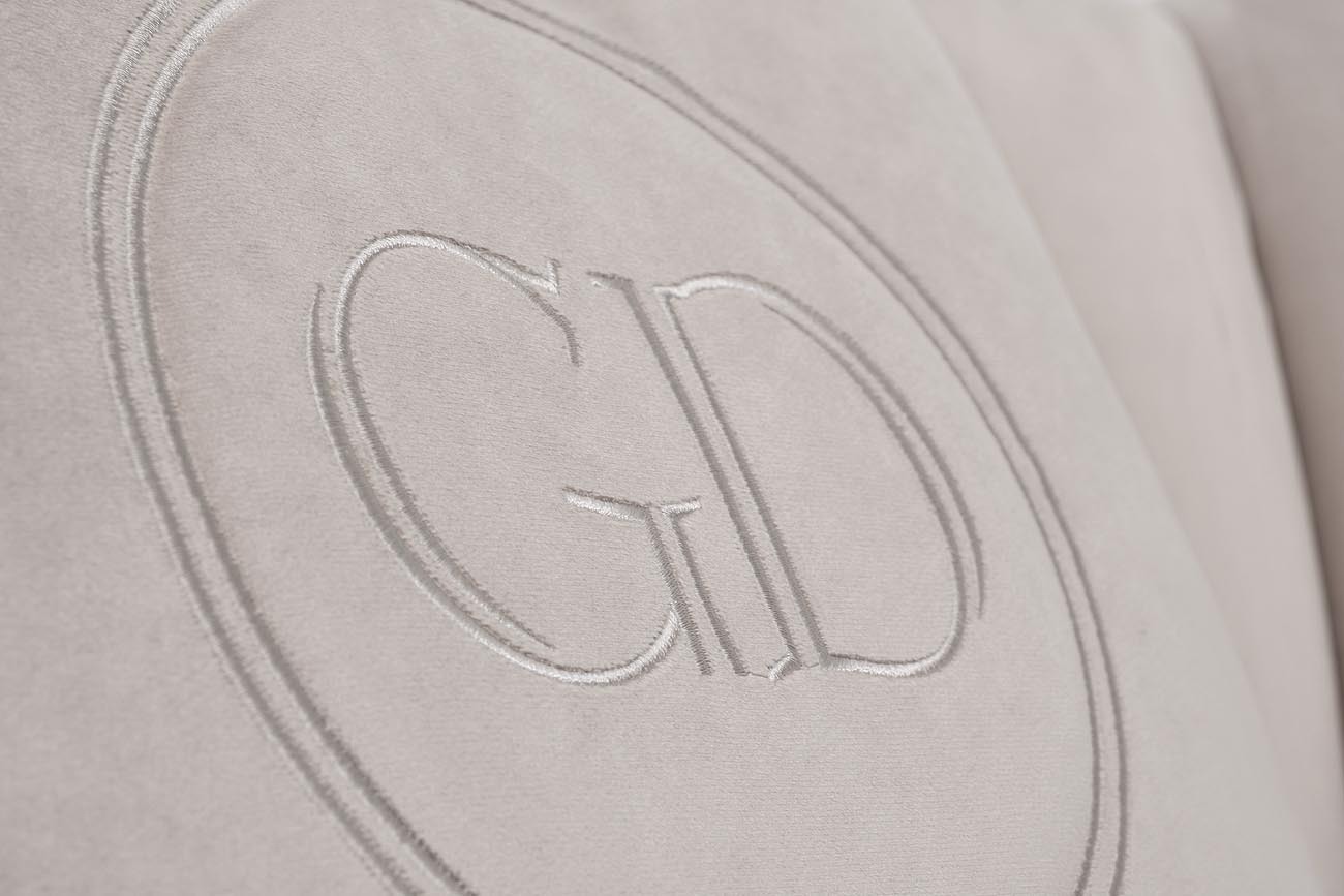 Диван Fabio трехместный велюровый бежевый Garda Decor FABIO-3-2K-БЕЖ-Фант17