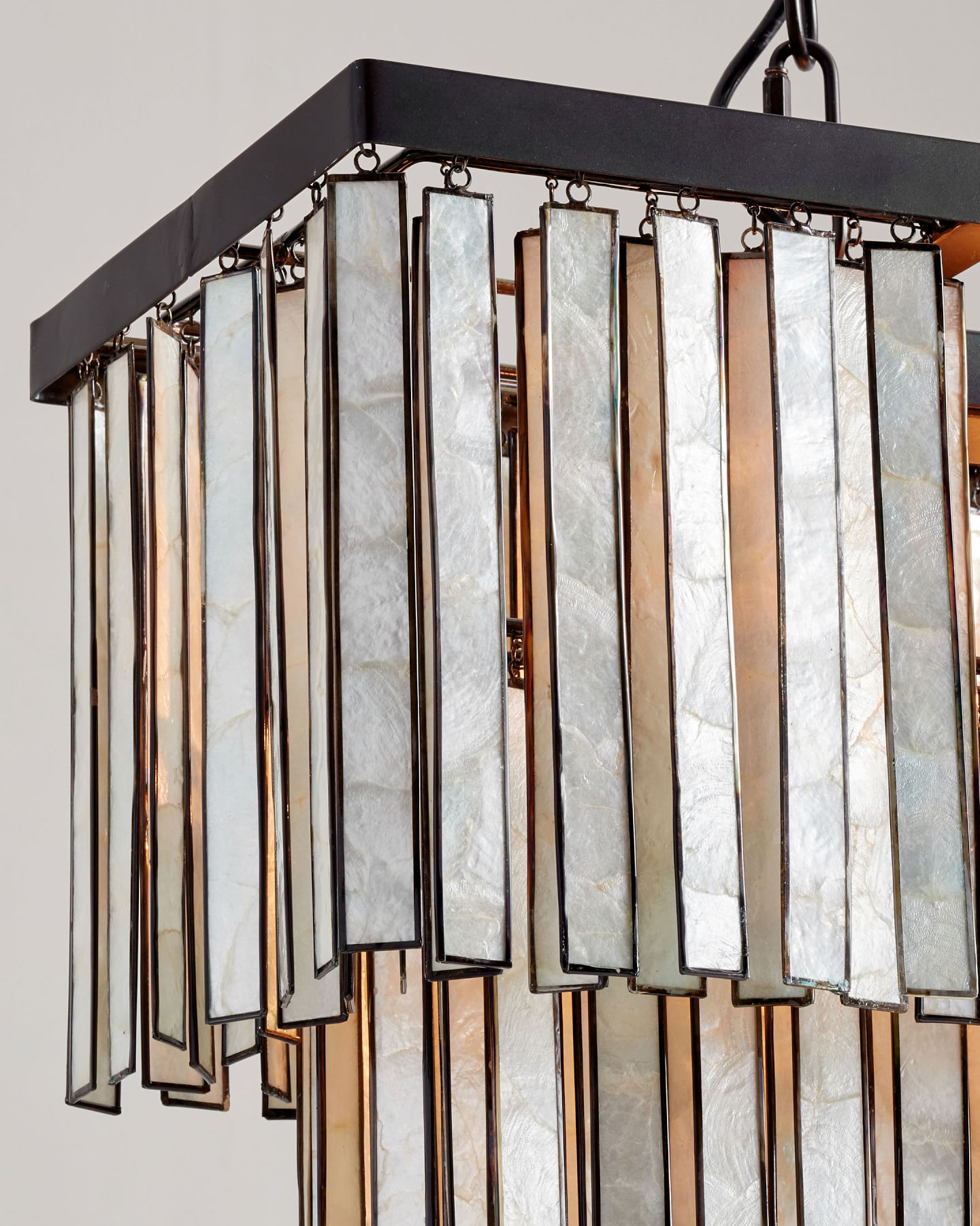 Черная прямоугольная люстра «Авиано» Louvre Home LHLCH261023SWL