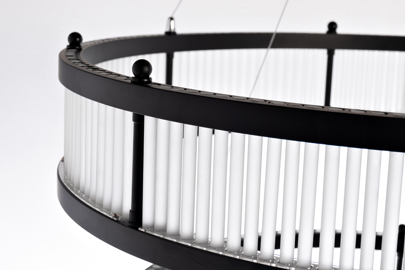 Люстра круглая стекло прозрачное/черный металл Garda Decor K2KM12852