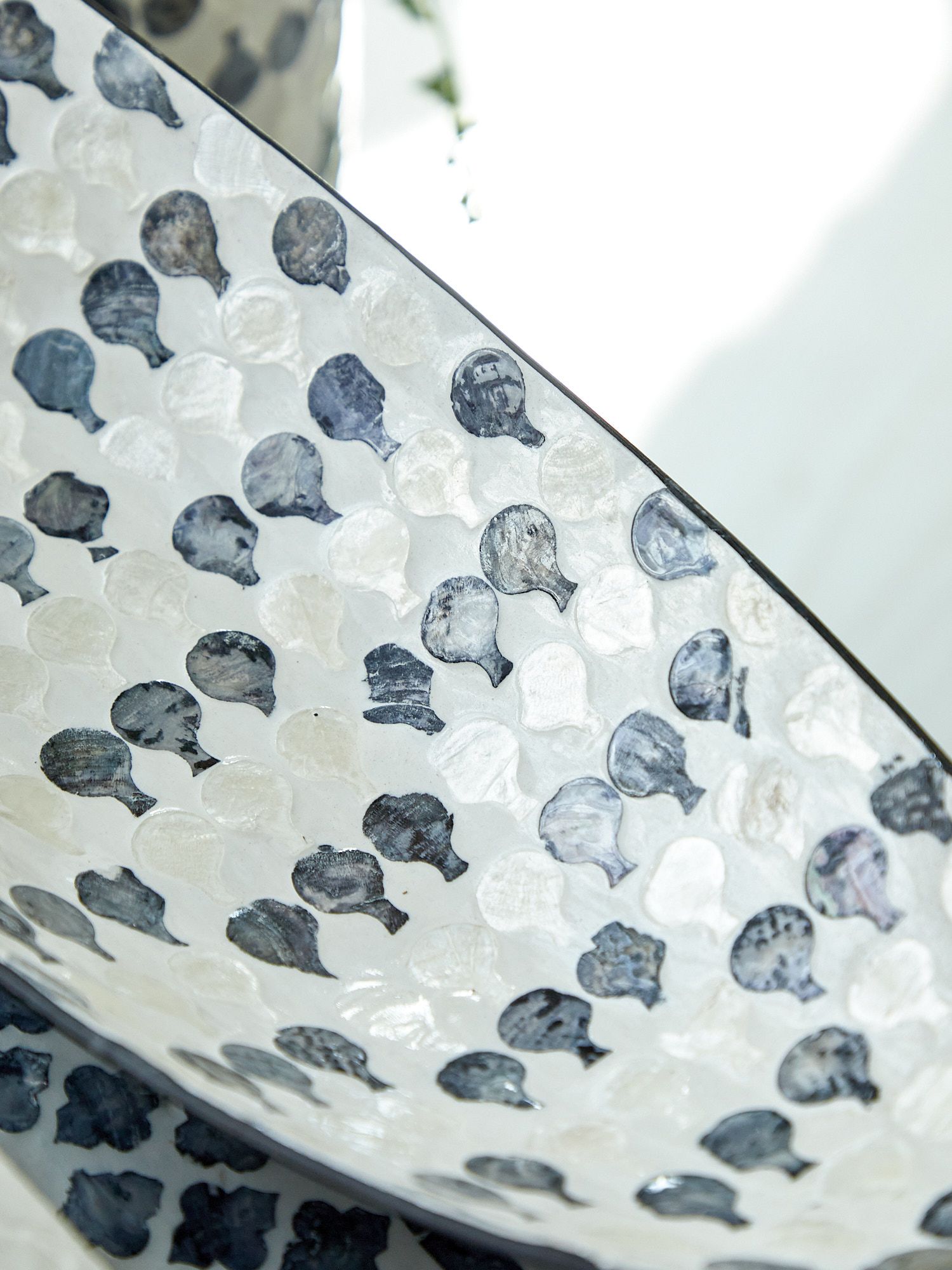 Блюдо декоративное с отделкой раковинами устриц Glasar 67-006