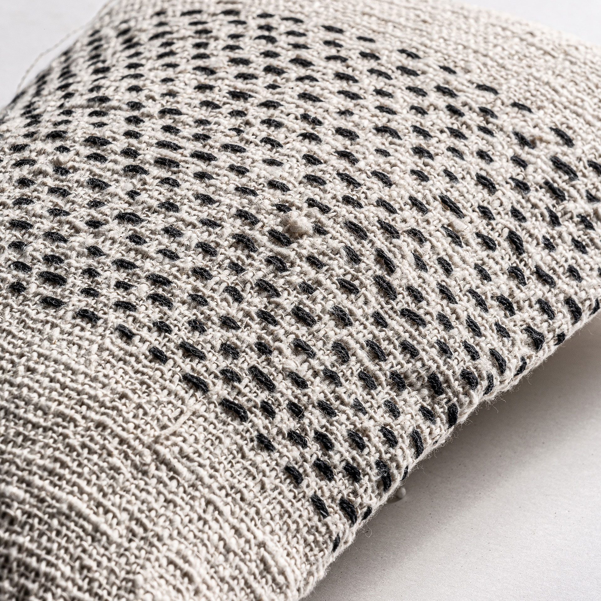 Подушка декоративная Clancy Vical