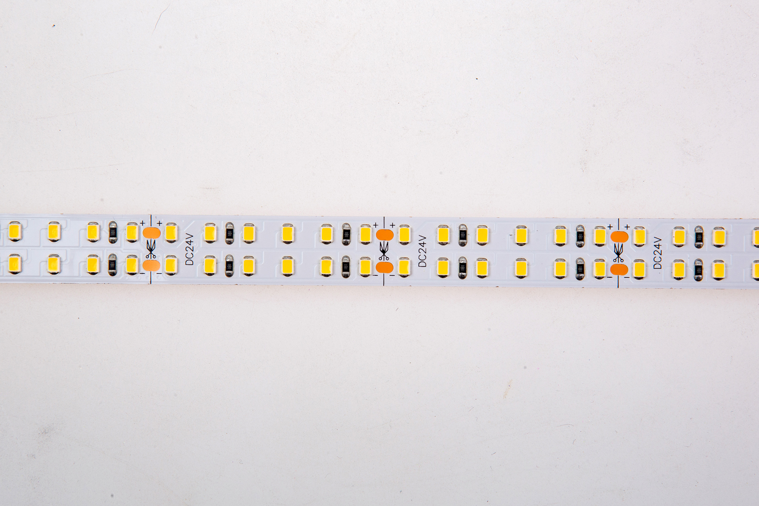 Светодиодная лента Donolux DN18286NWRA95