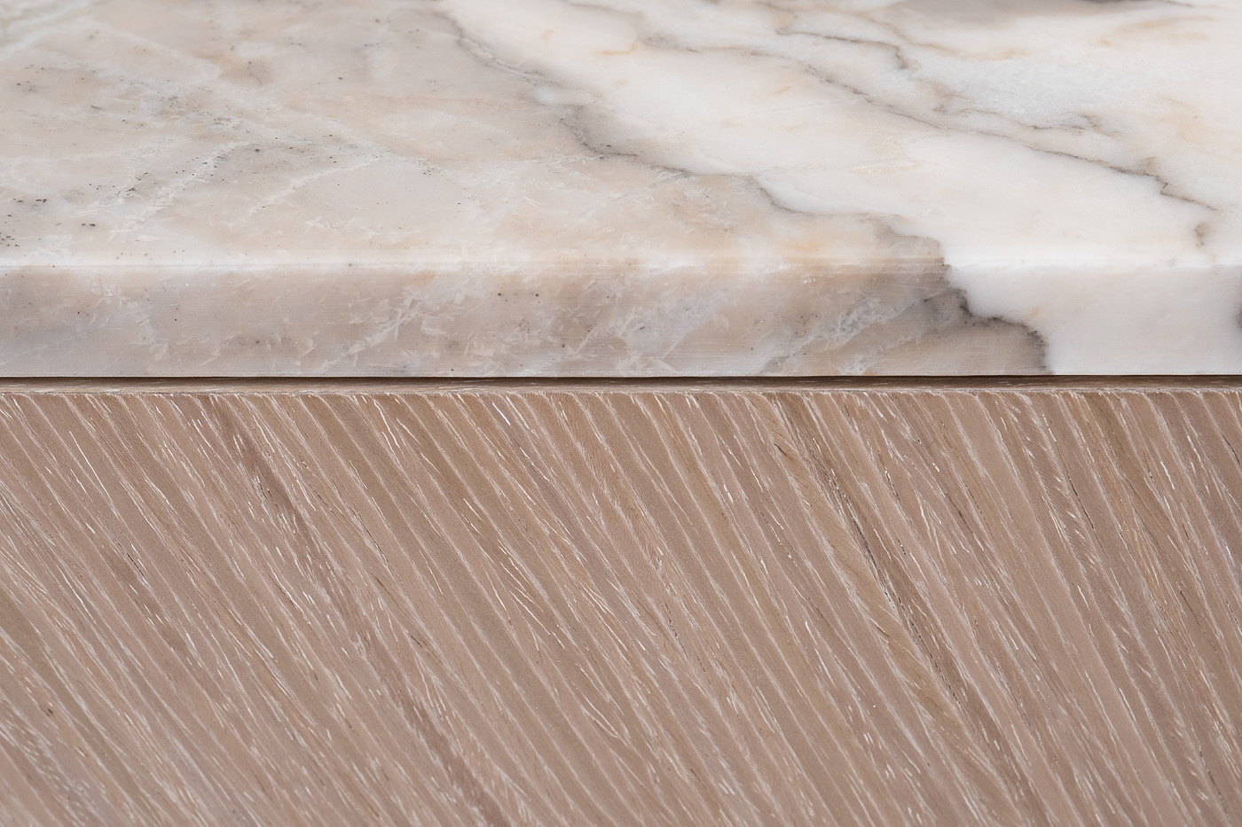 Комод светлый шпон/мраморная столешница Garda Decor 58DB-03185