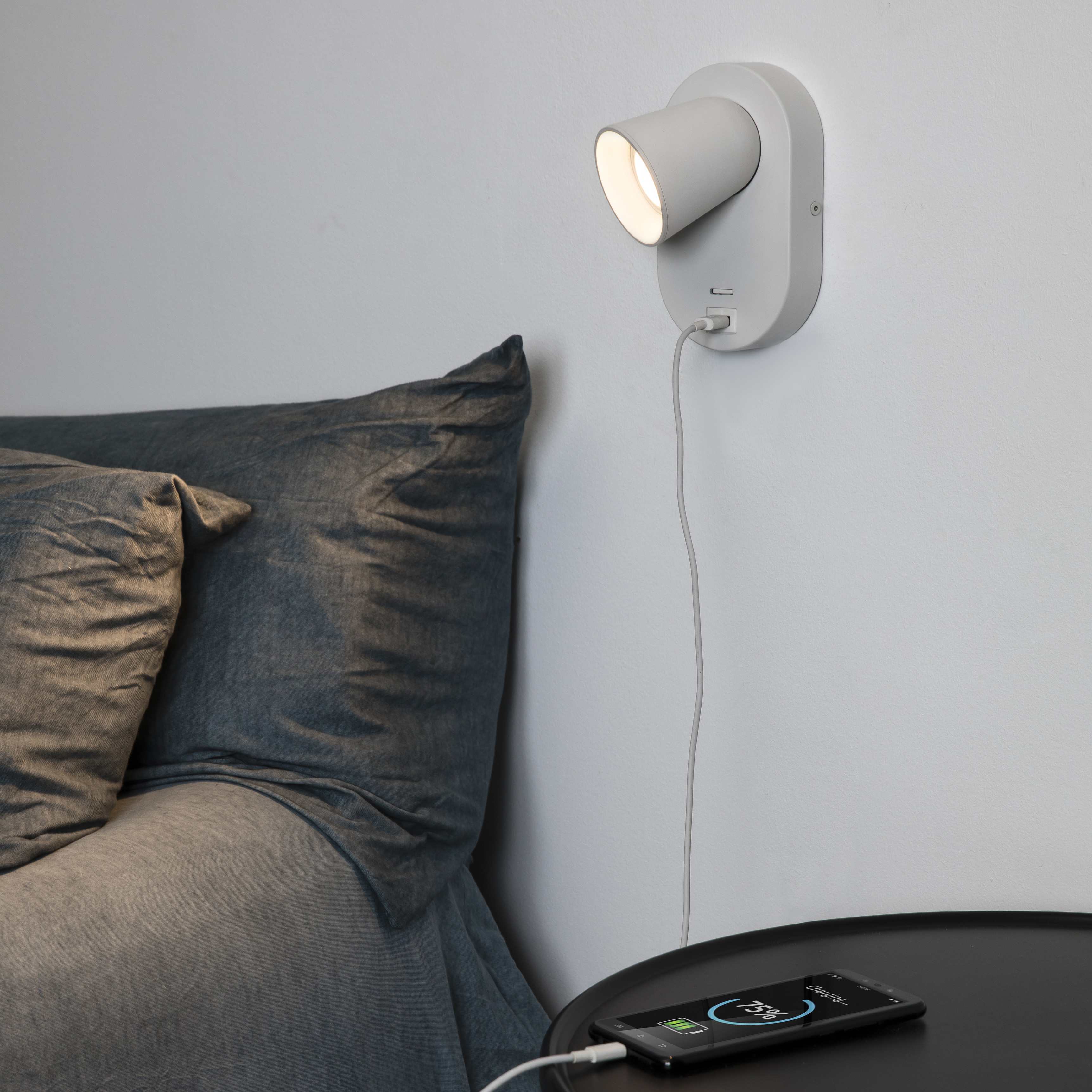 Бра Corb белое с USB Faro
