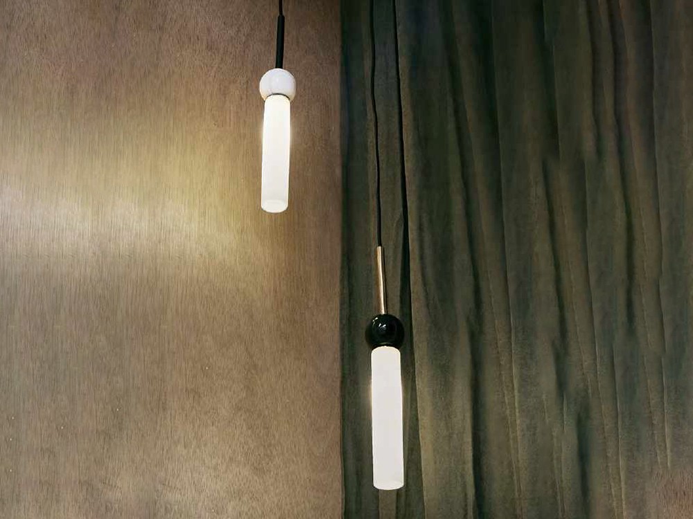 Подвесной светильник Delie черный металл - белый мрамор Aromas del Campo