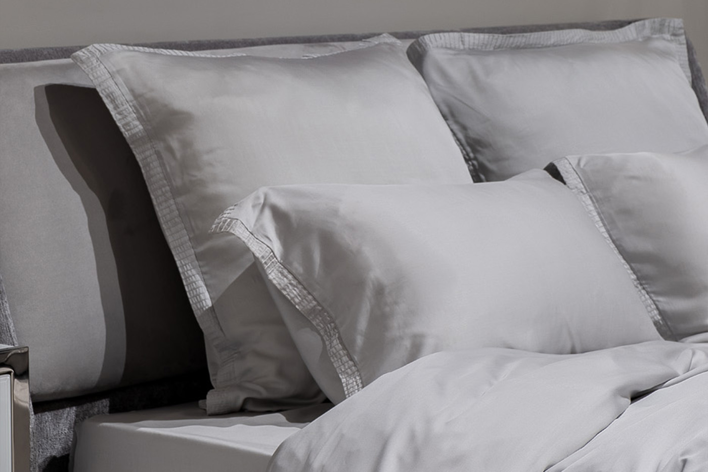 Комплект из 2х наволочек 50х70см серый Garda Decor 144HF-10310