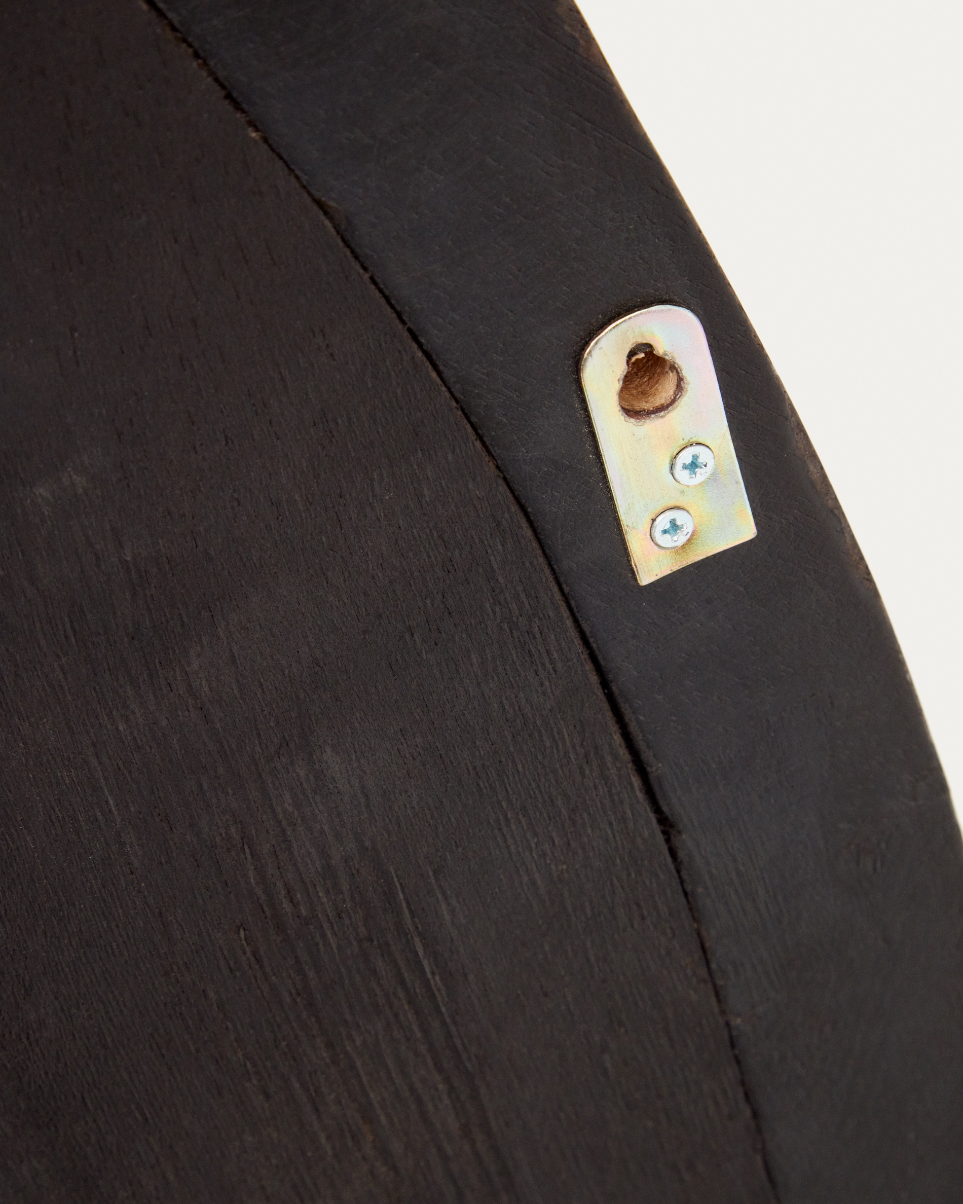 Magrit Зеркало в раме из массива мунгура с черной отделкой Ø 60 x 110 см La Forma (ex Julia Grup)