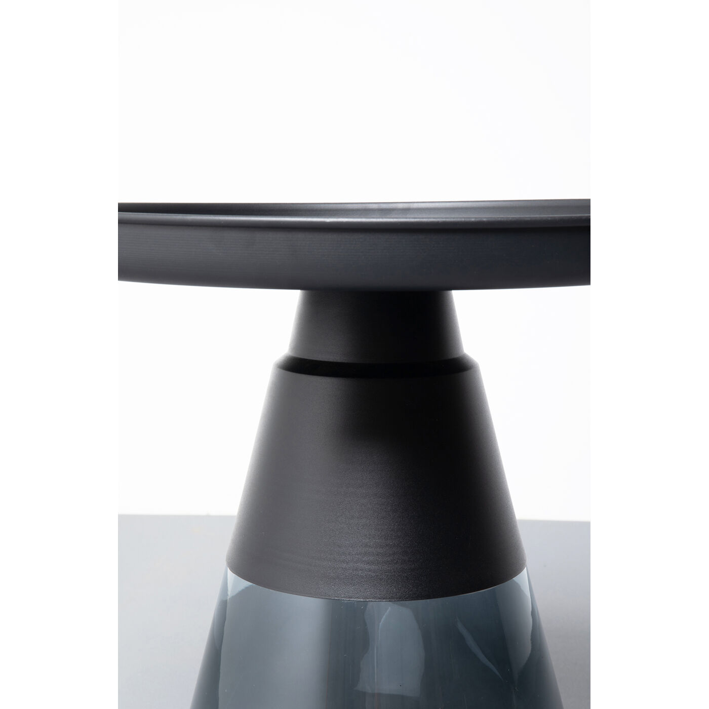 Стол приставной Bottiglia Smoke Ø50 см KARE 87471