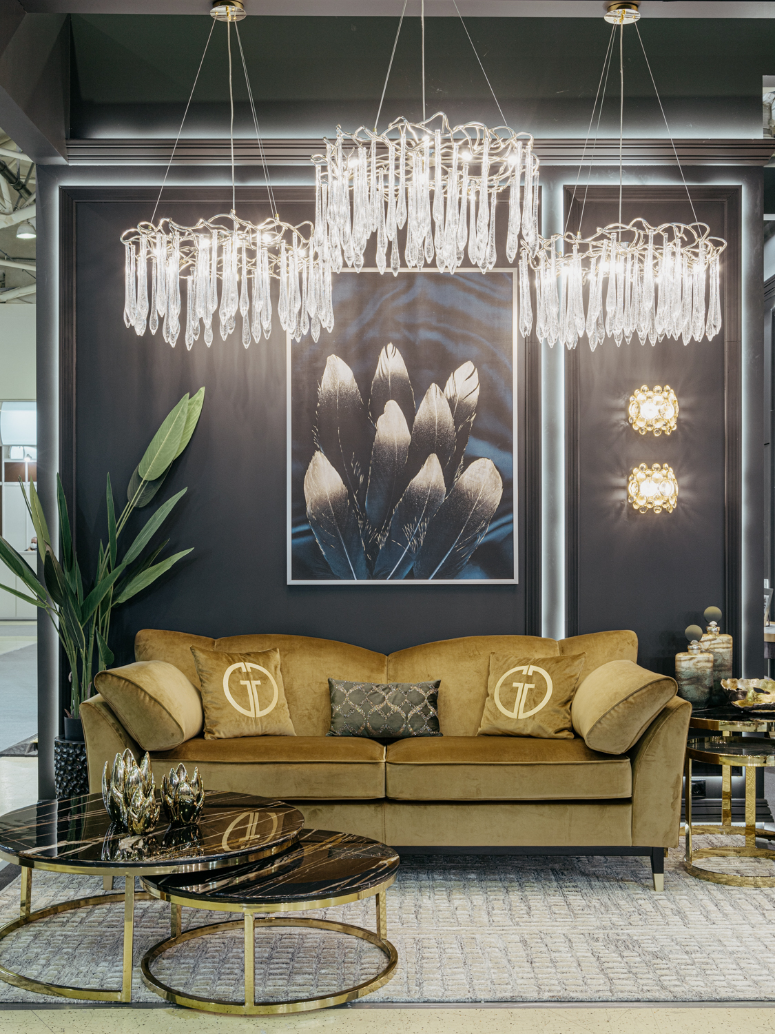 Холст "Золотое перо-1" в багете латунь Garda Decor 89VOR-GOLDEN FEATHER/1