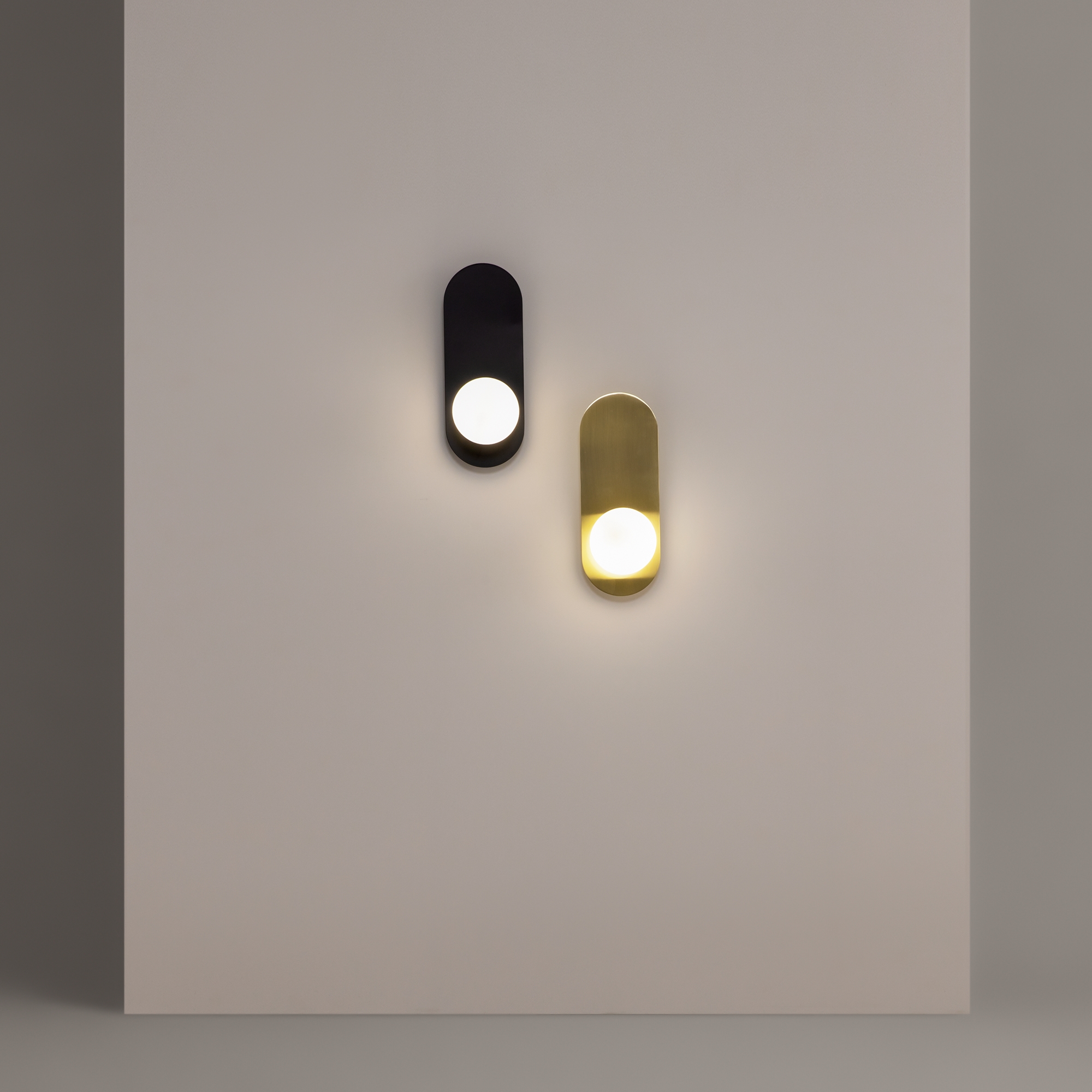 Настенный светильник (бра) Maytoni MOD419WL-01B