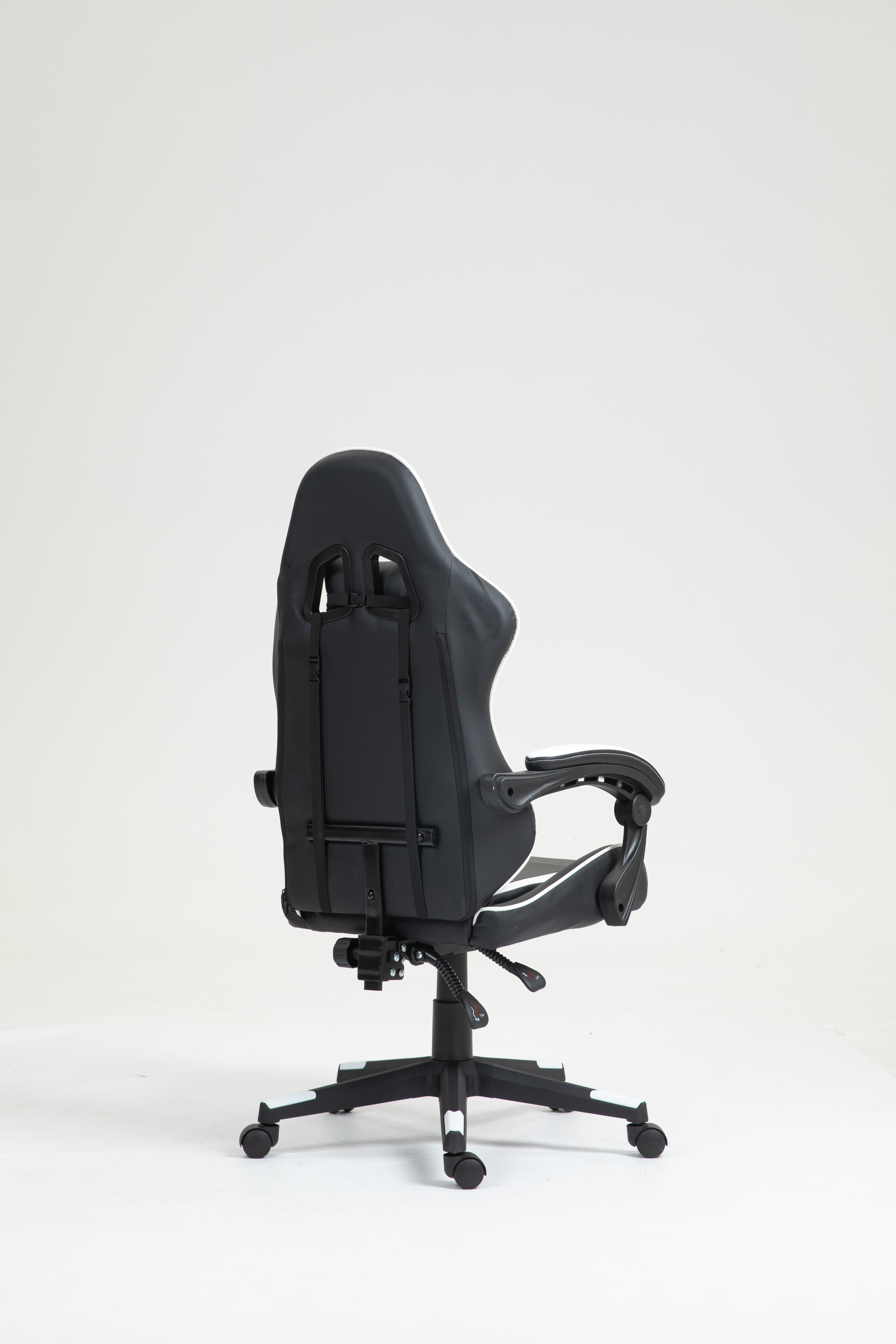Кресло спортивное TopChairs Shadow черно-белый Stool Group