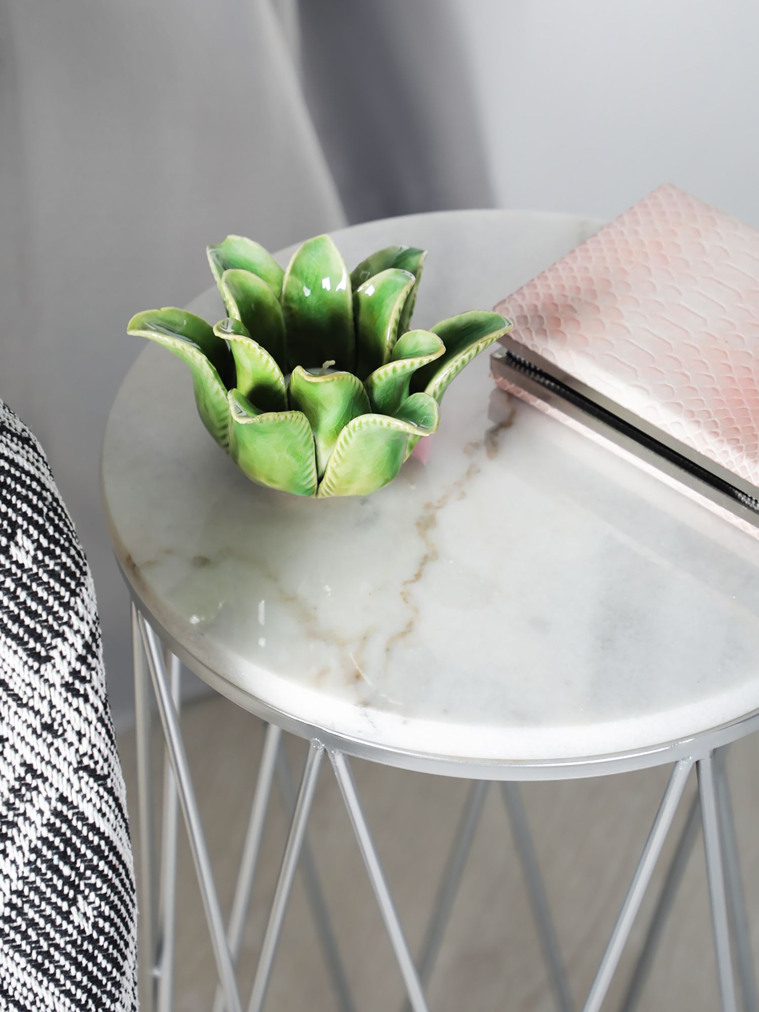 Столик интерьерный с белым мрамором Glasar 54-244