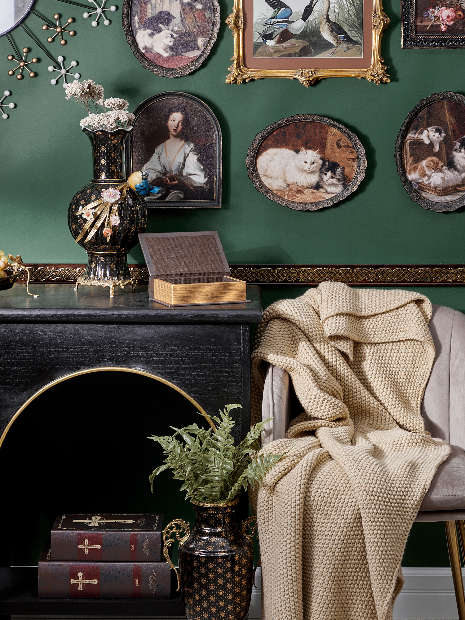 Шкатулка в виде книги Glasar 39-156/3