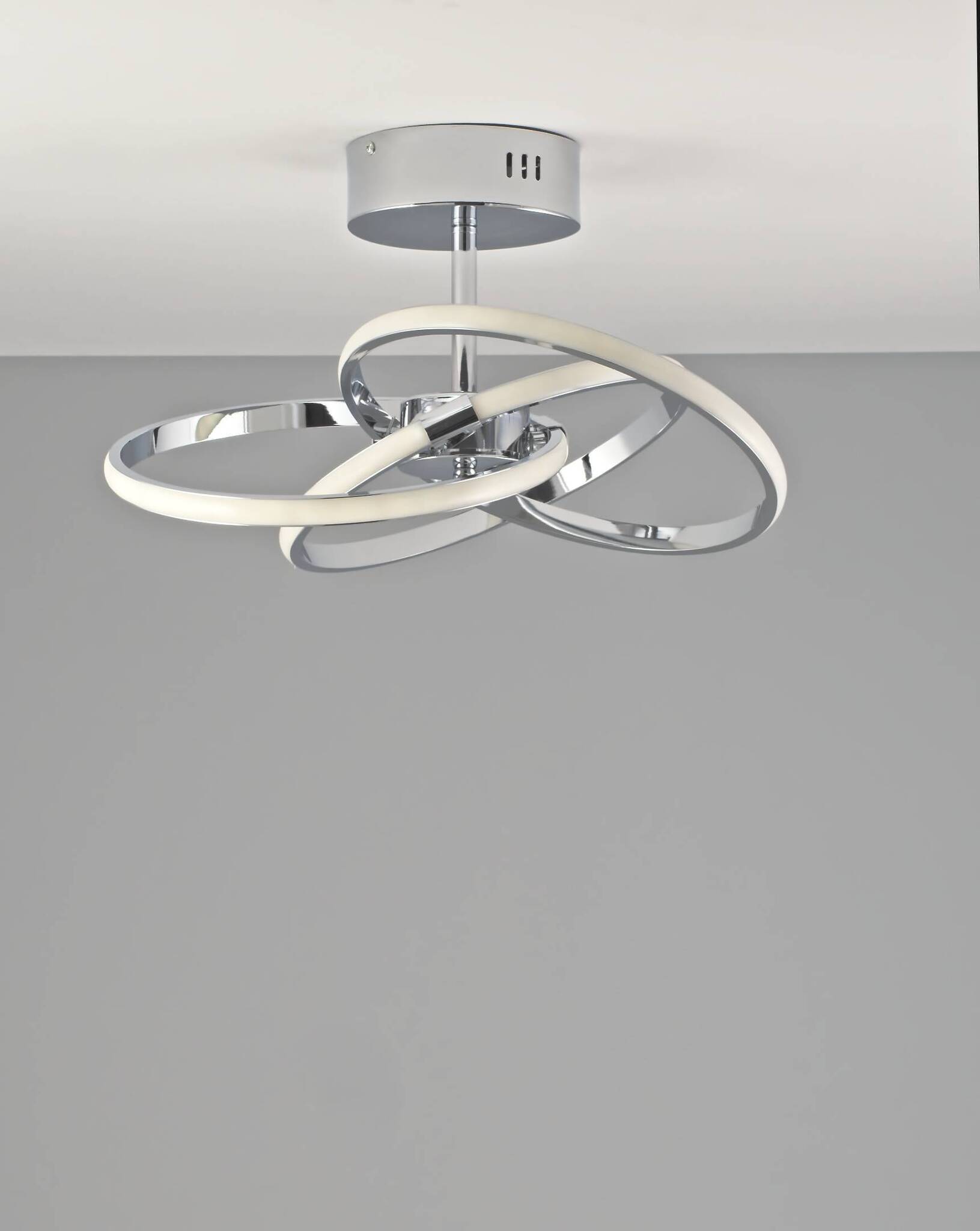 Светодиодная потолочная люстра с пультом Moderli V2820-CL Nino LED 96W