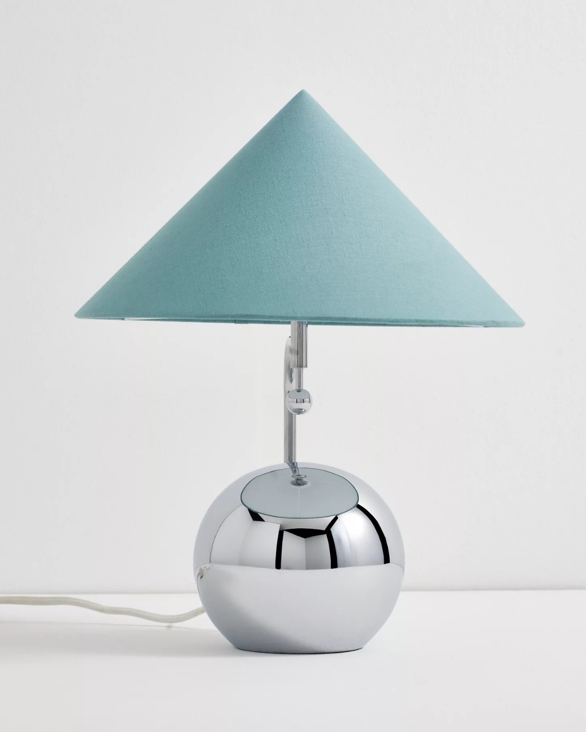 Серебристая лампа Шанталь с мятным конусным абажуром Louvre Home LTL310325XNP