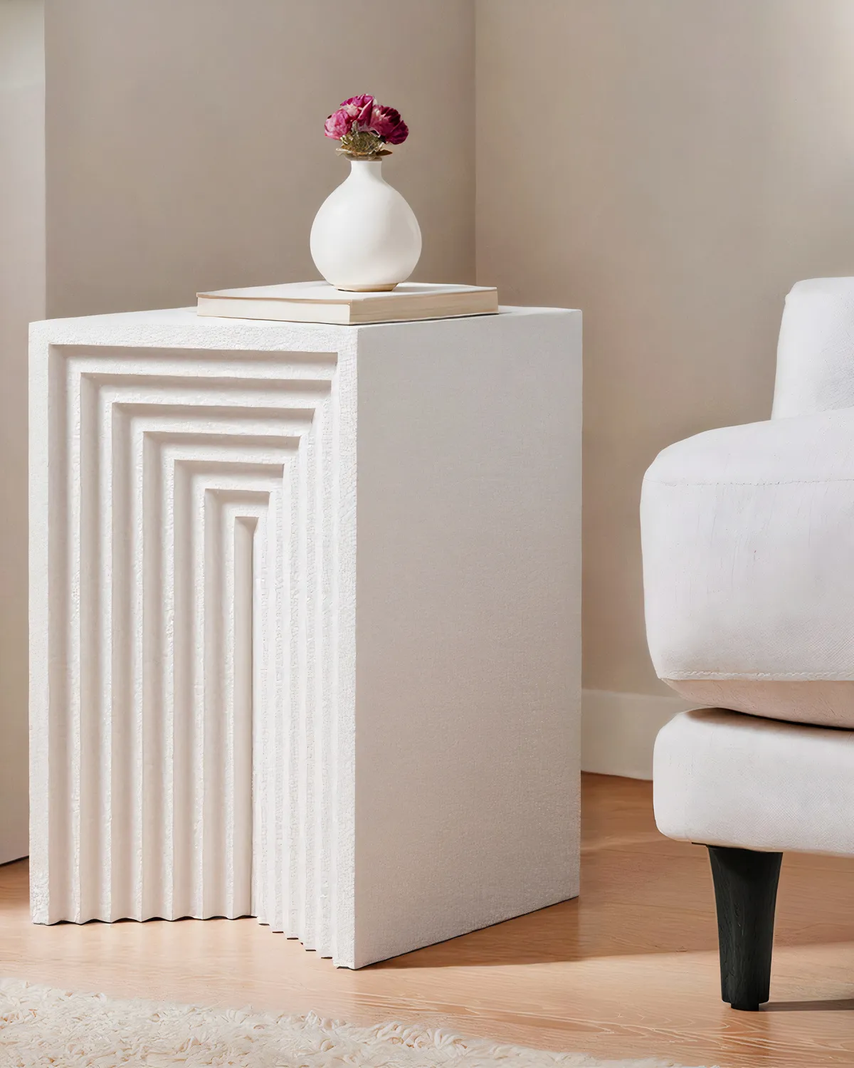 Бежевый приставной столик Кносс Louvre Home FST170924RJ