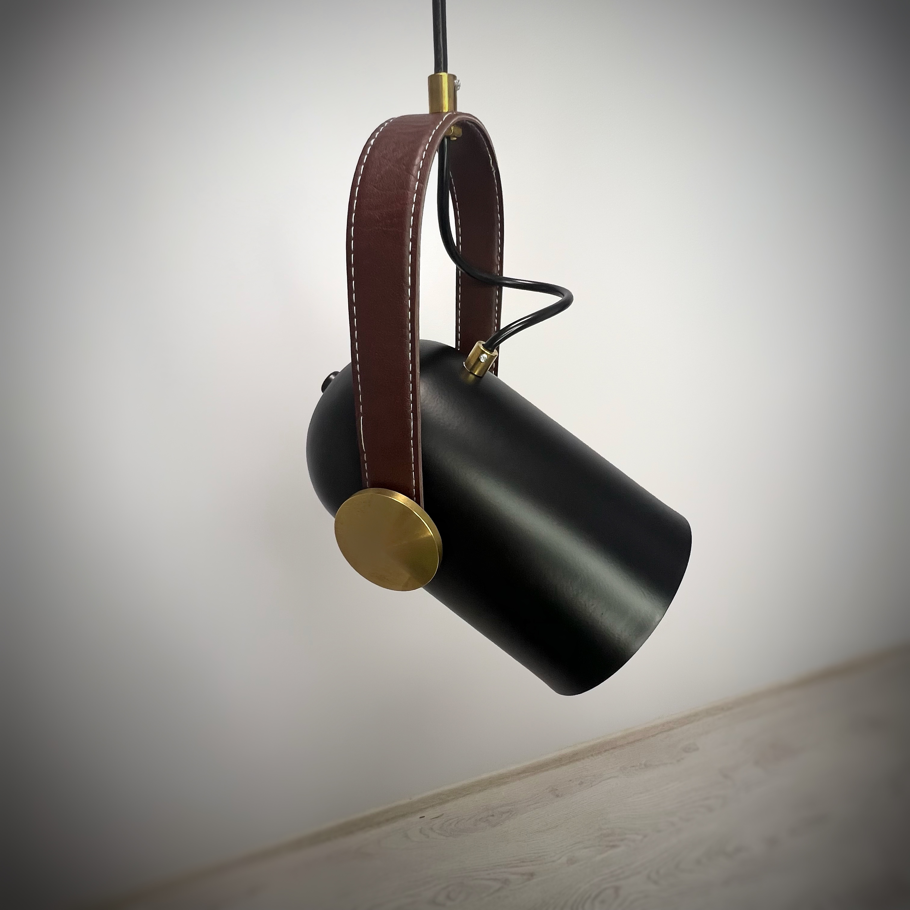 Подвесной светильник BULLET WOOD by ImperiumLoft