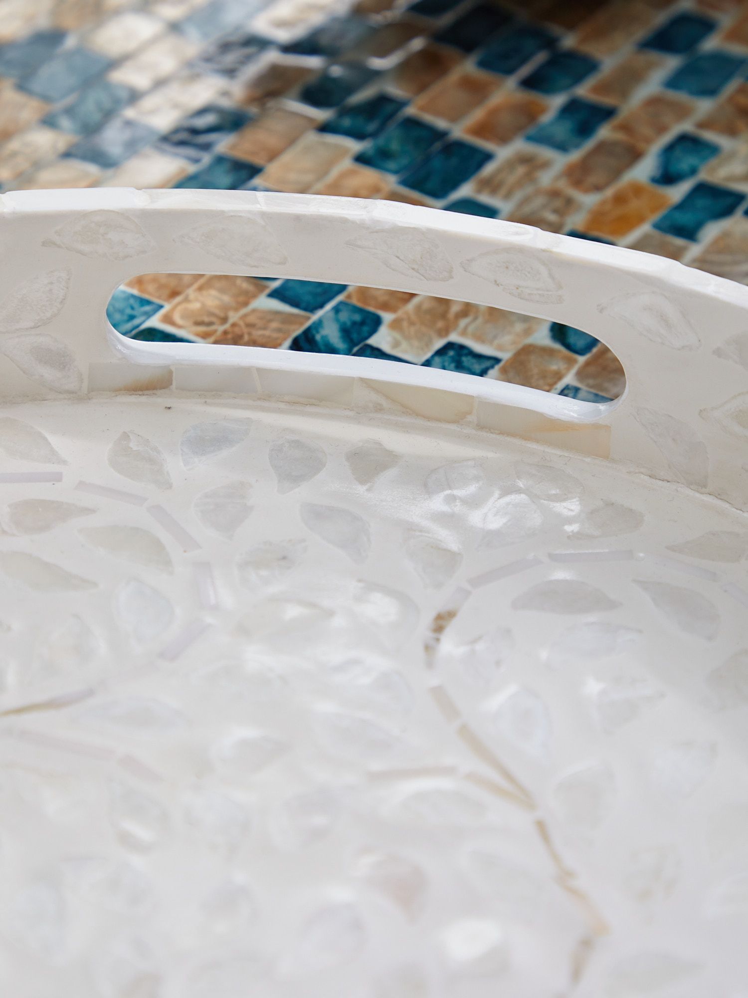 Поднос декоративный с отделкой раковинами устриц Glasar 67-026/2