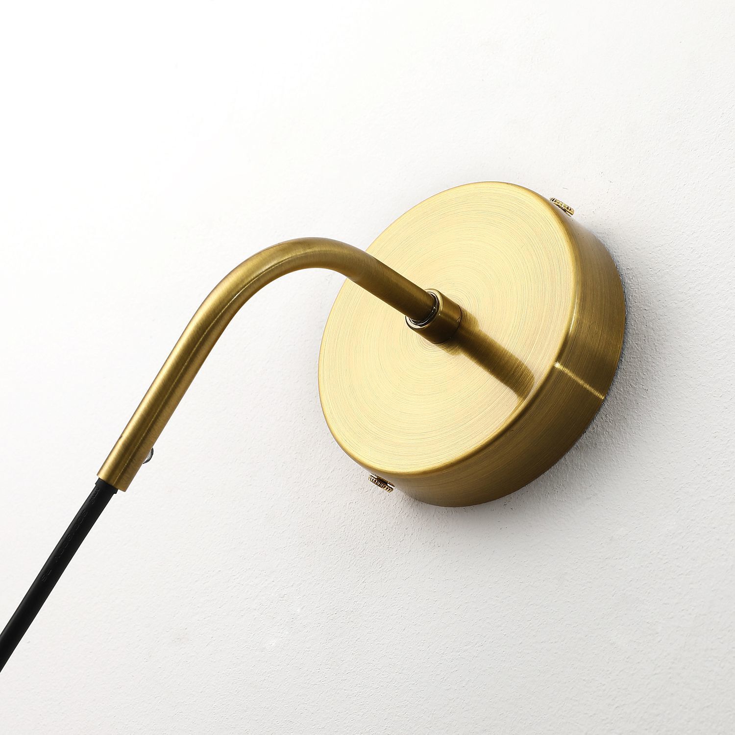 Настенный светильник Favourite 2722-1W