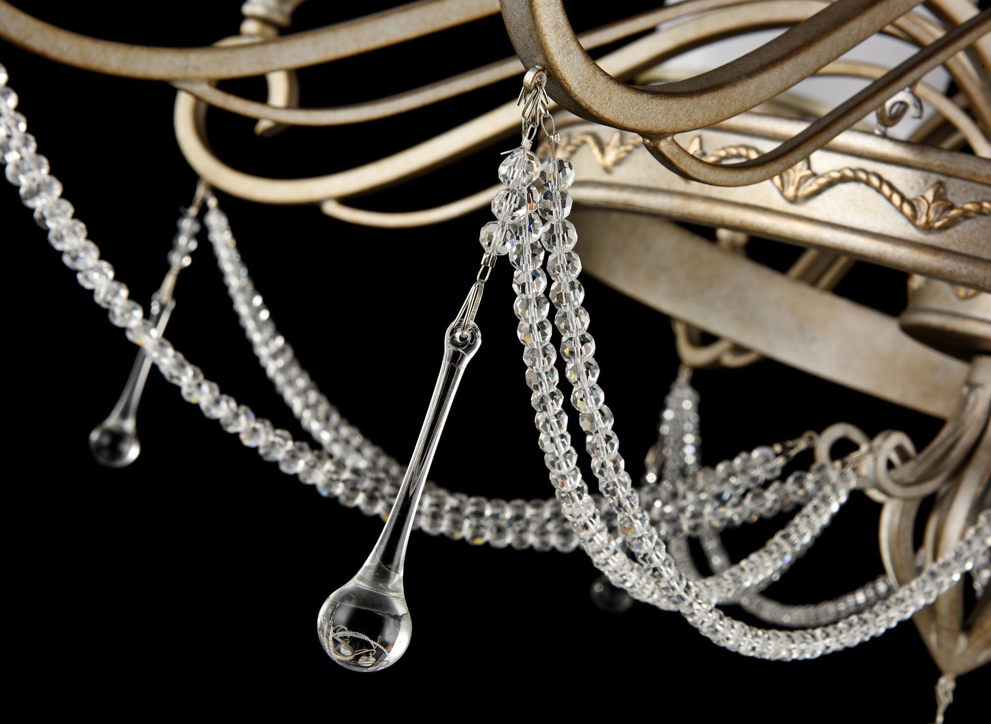 Люстра Maytoni H235-08-G