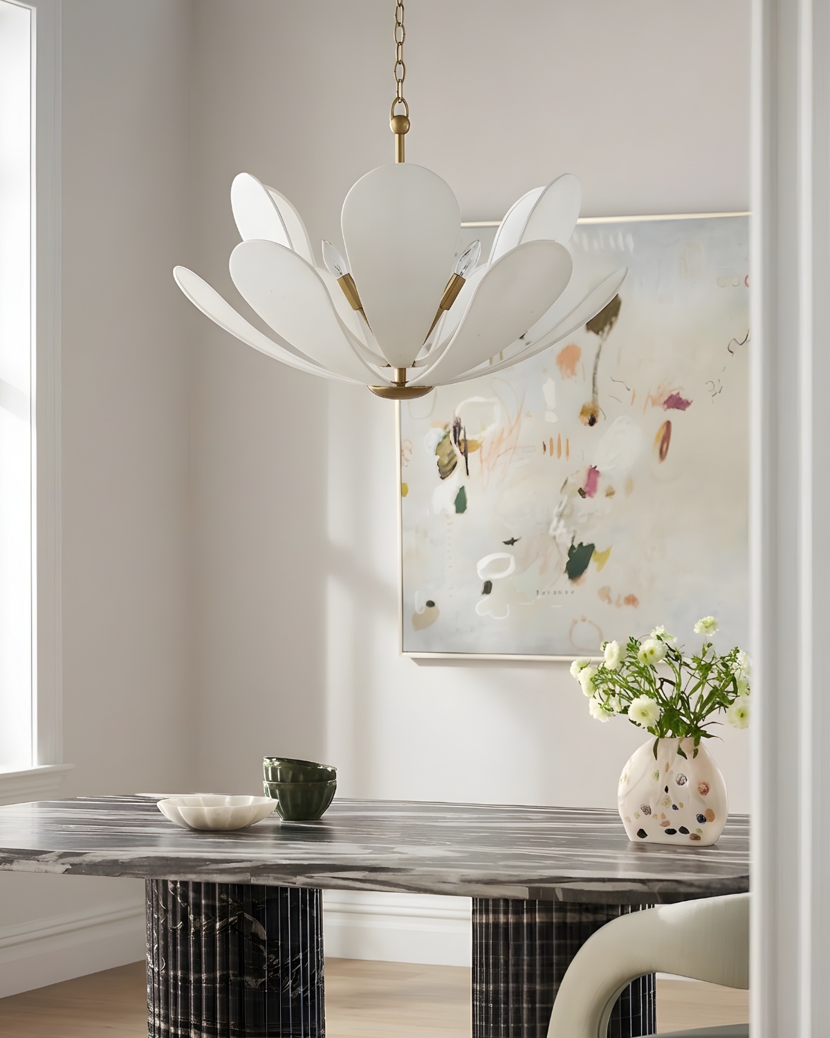 Золотистая люстра Флэк с белым абажуром Louvre Home LCH060825SWL