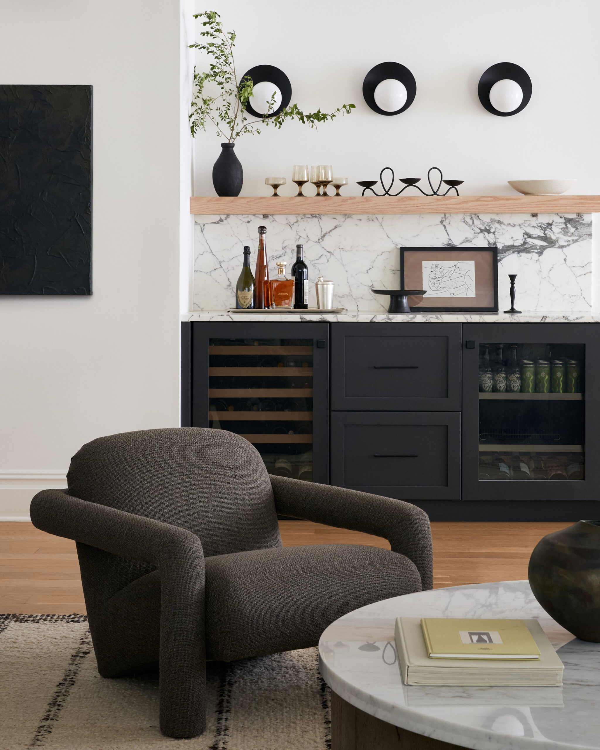 Чёрный настенный светильник Тео Louvre Home LHLSC370324SWL