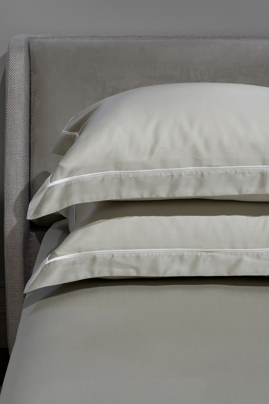 Комплект из 2х наволочек "Сопрано" 50х70см оливковый Garda Decor 107TD-D27DG-NAV SOPR OLIV