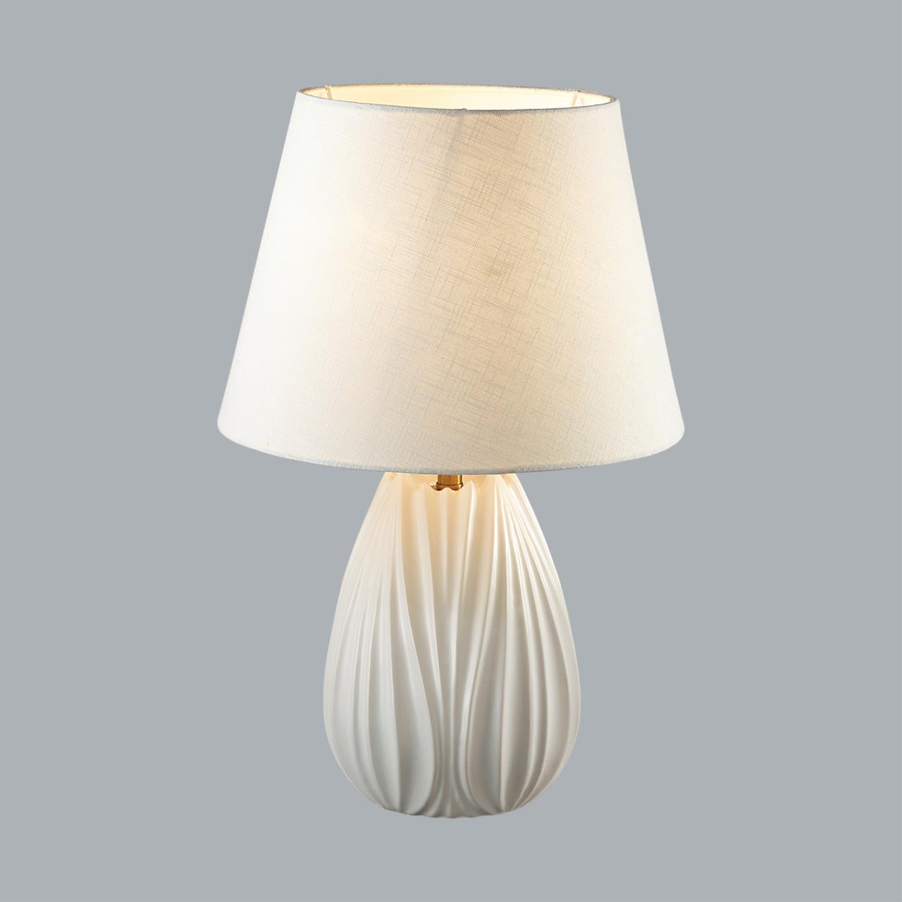 Настольная лампа Lumion 8121/1T