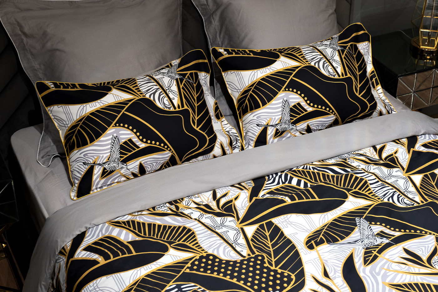 Комплект из 2х наволочек Тропики 70х70см золото/серый Garda Decor 130HB-00009