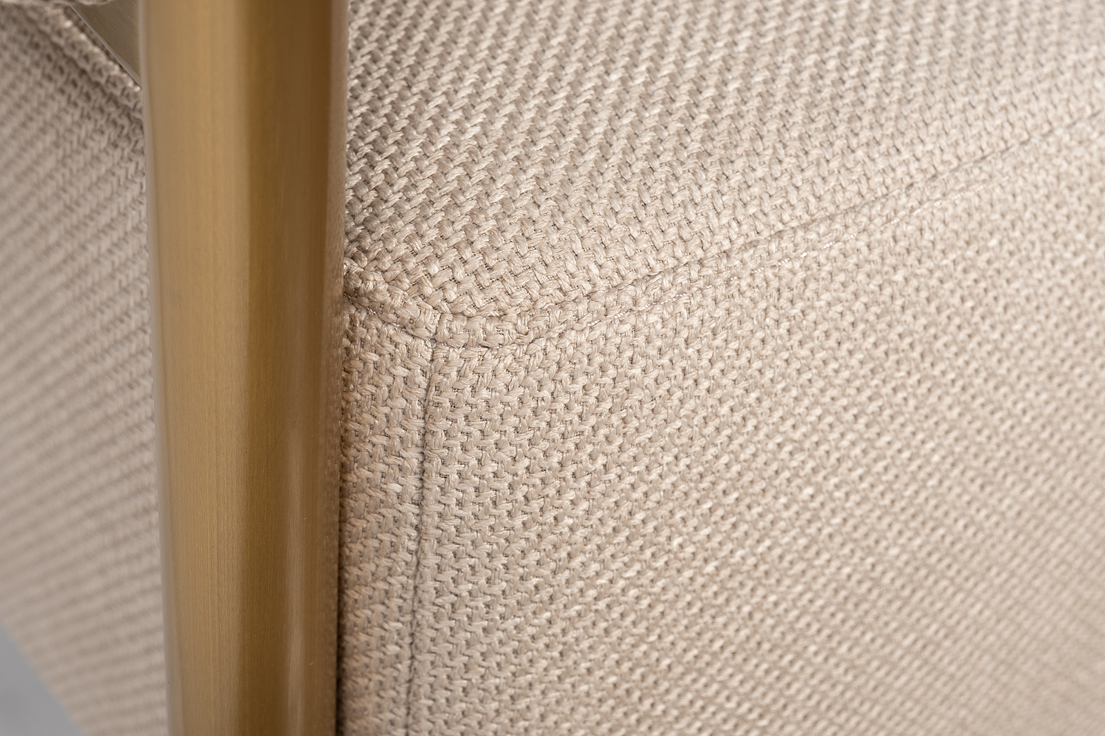 Кресло серое/матовое золото Garda Decor GY-08842