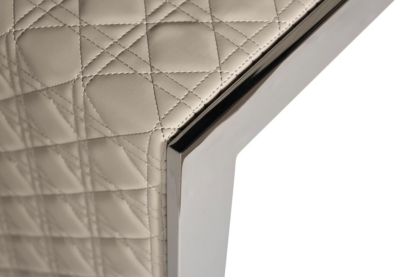 Консоль с обивкой из кремовой экокожи Garda Decor 58DB-CST19323B