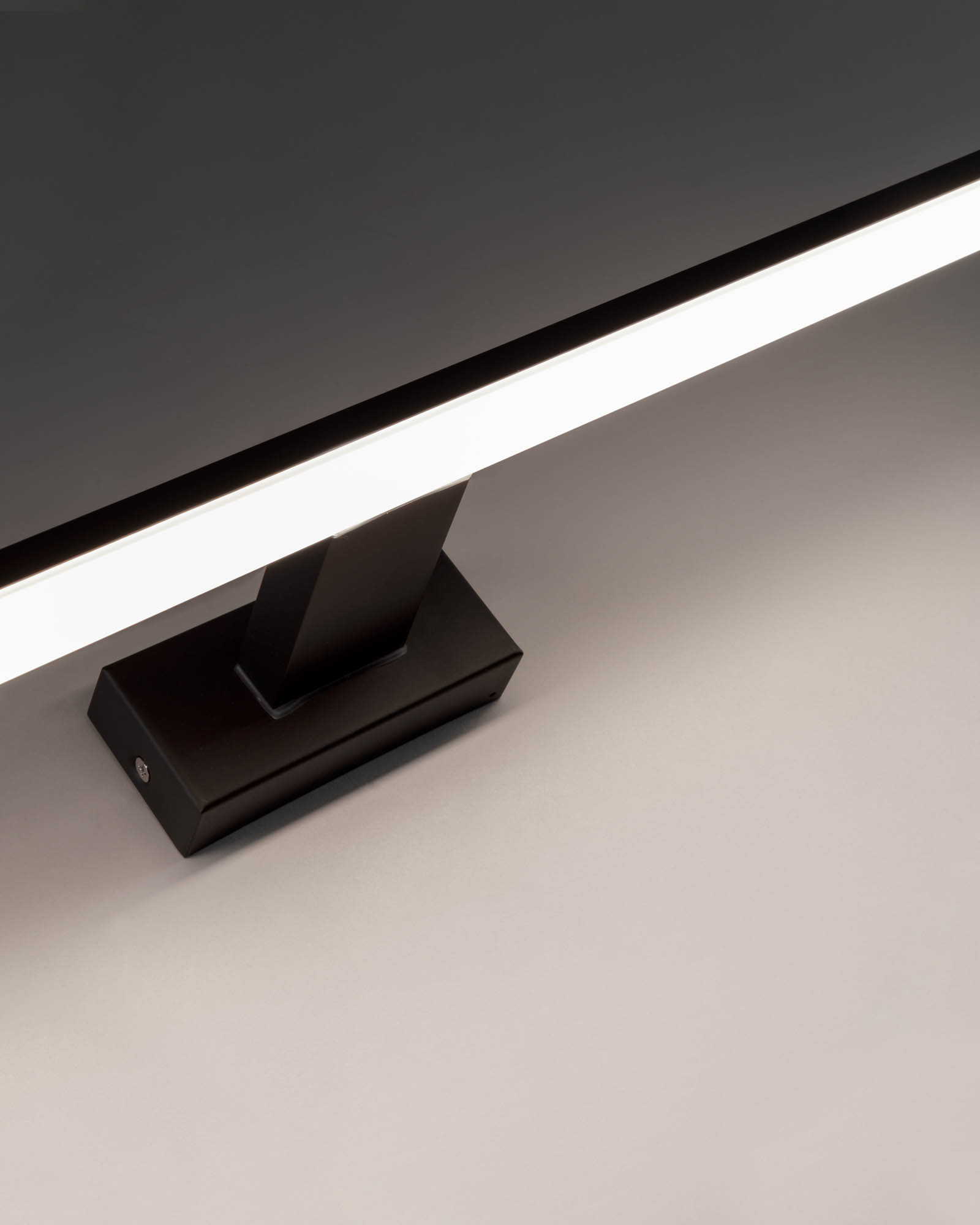 Настенный светильник Vissia большой La Forma (ex Julia Grup)