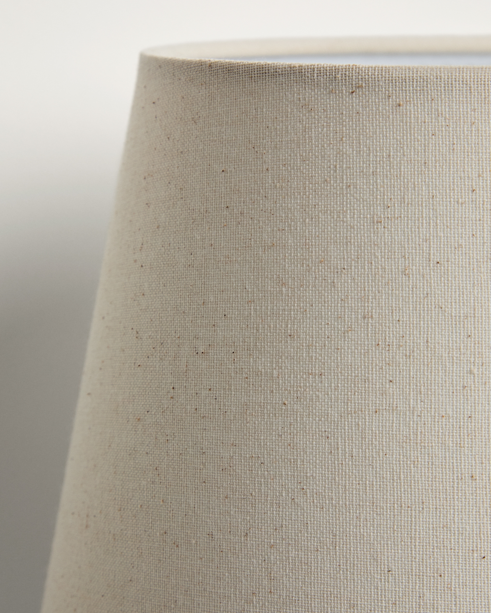 Настольная лампа Odra из зеленой керамики с глянцевой отделкой La Forma 482439