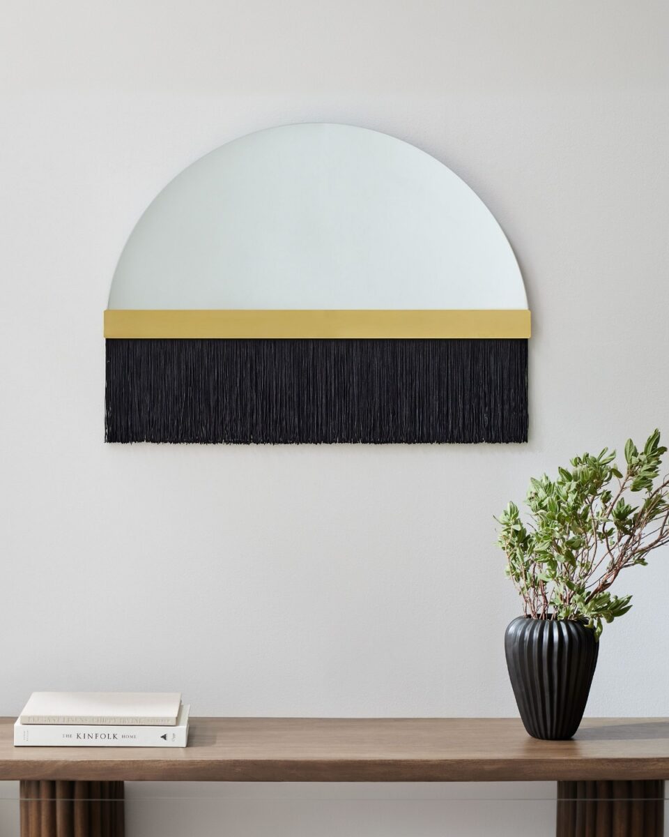 Декоративное зеркало Арья с чёрной бахрамой Louvre Home DWM170824PND