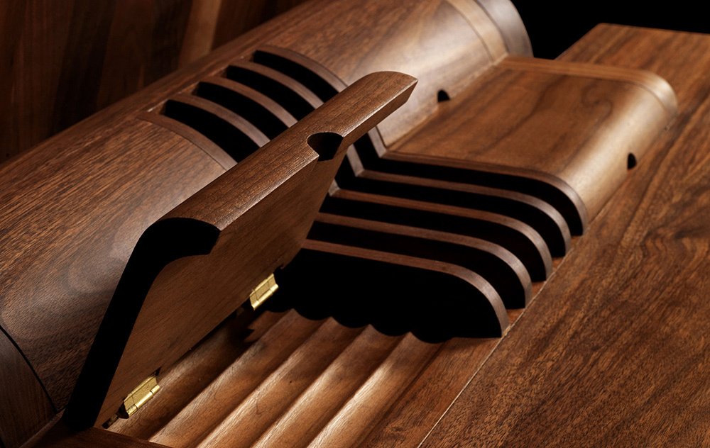 Стол Agrippa VOLTAIRE