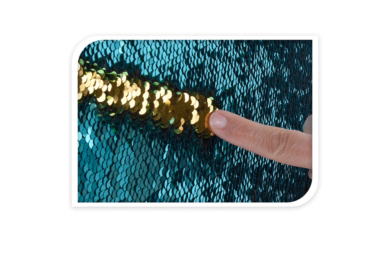 Подушка с пайетками голубая/золото Garda Decor 110903180